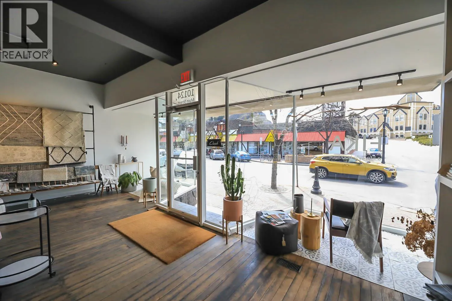 10122/24 MAIN Street