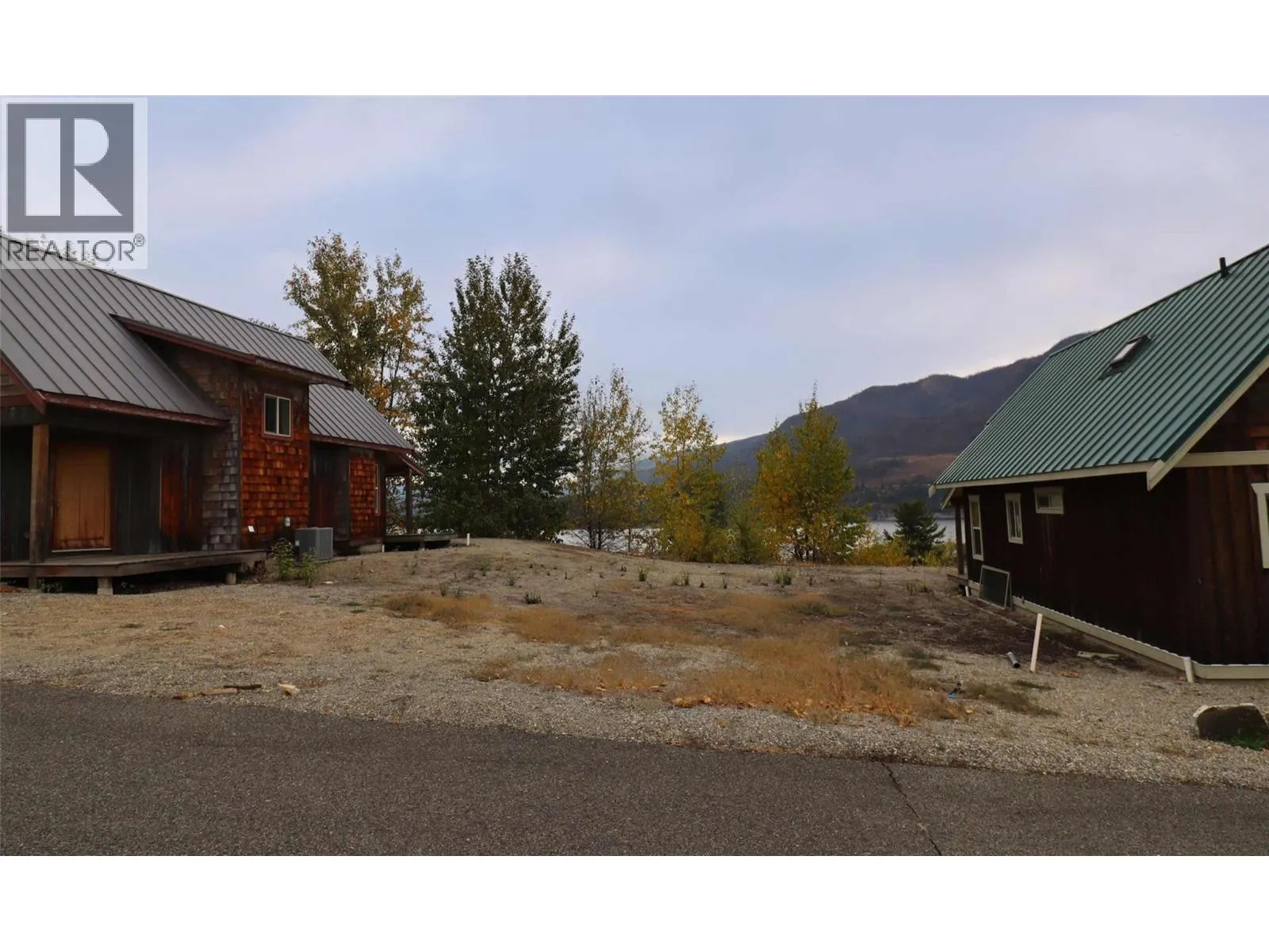 2633 Squilax Anglemont Road Lot# 192