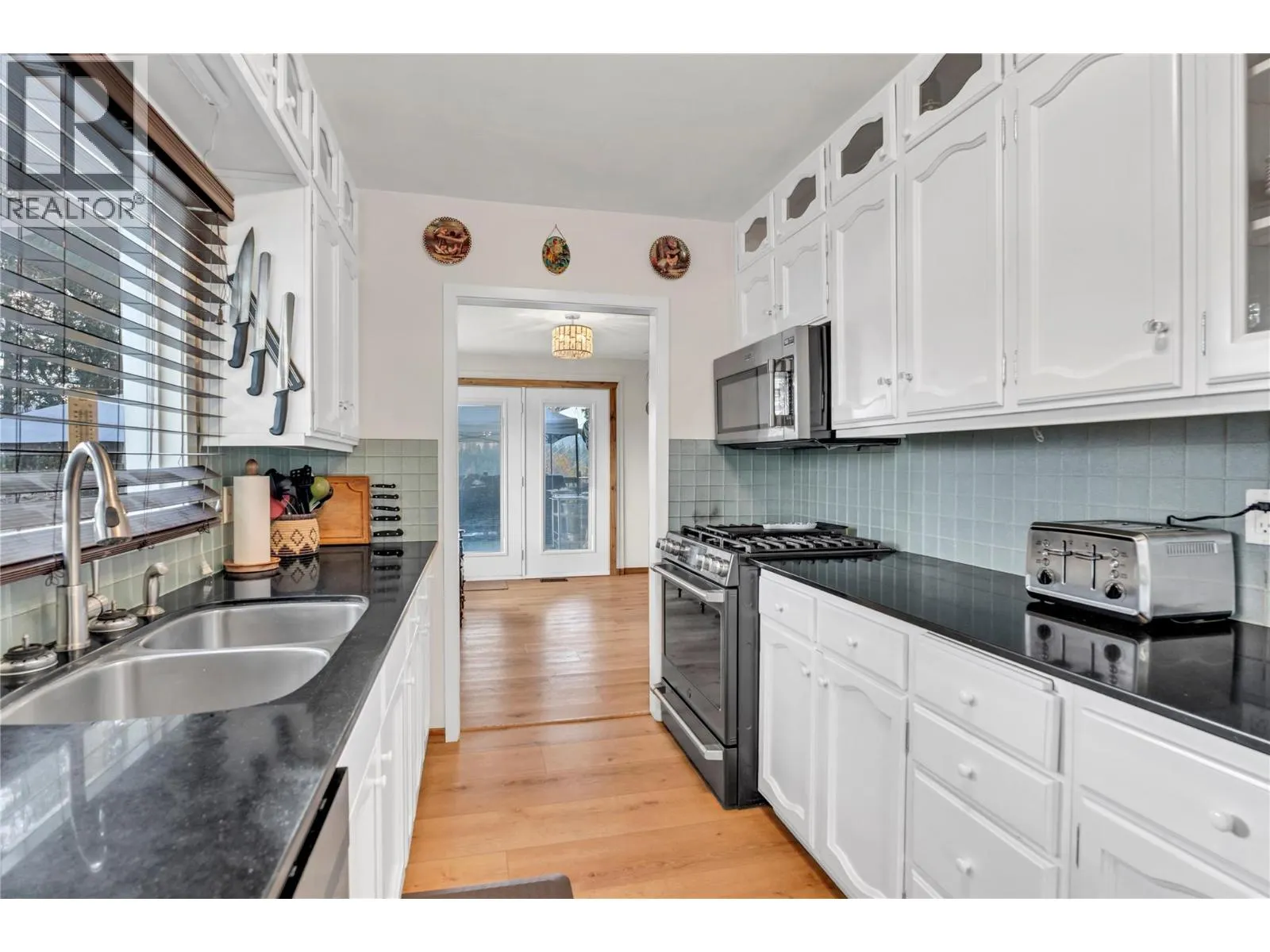 404 Grant Ave