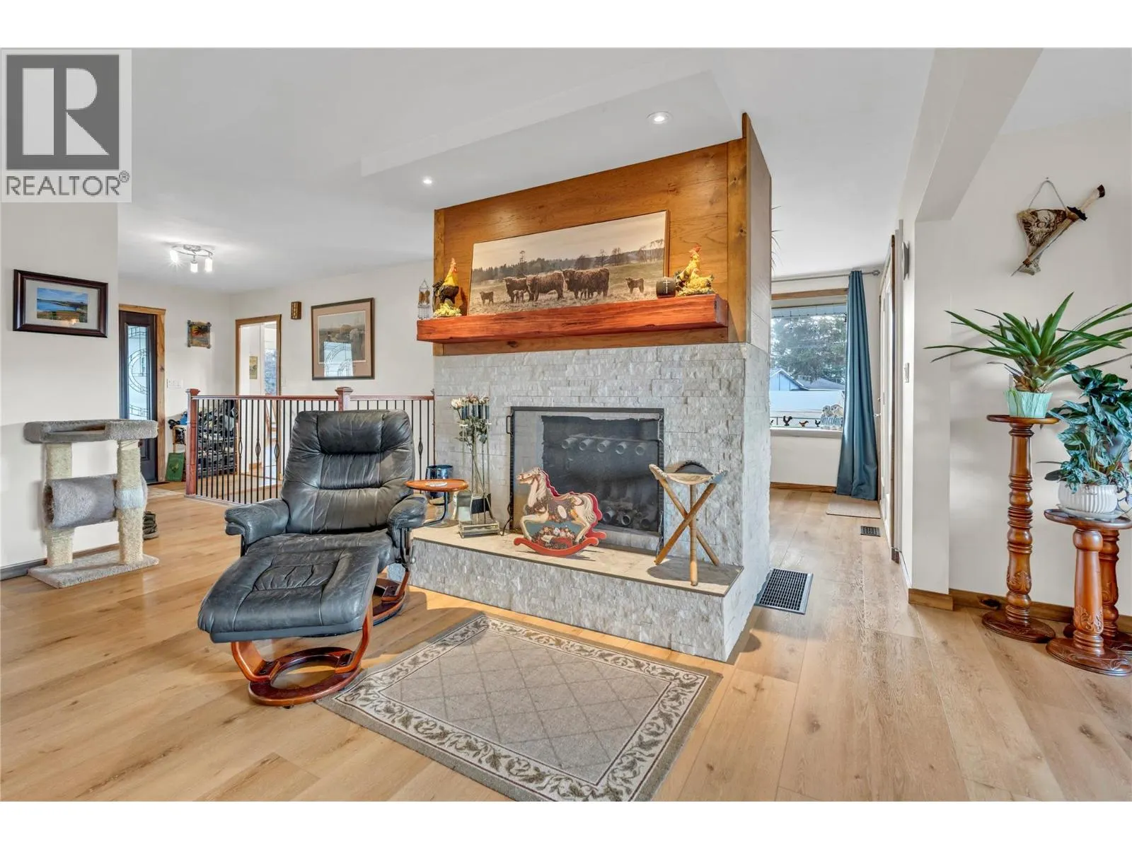 404 Grant Ave