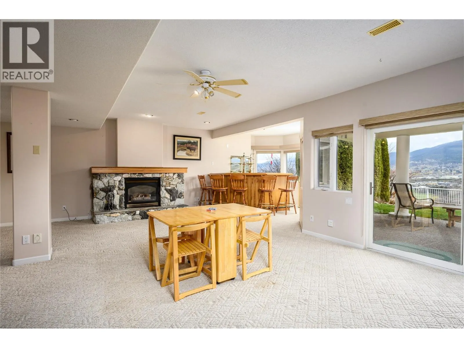 305 Country Estate Place