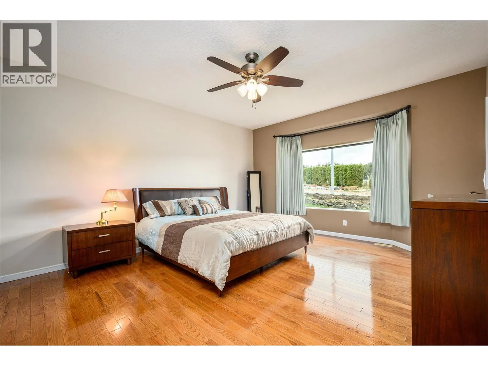 305 Country Estate Place