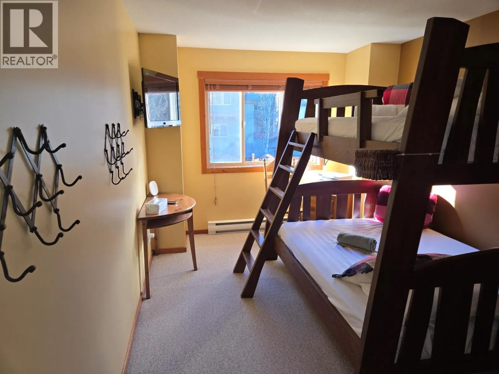 2075 Summit Drive Unit# 19
