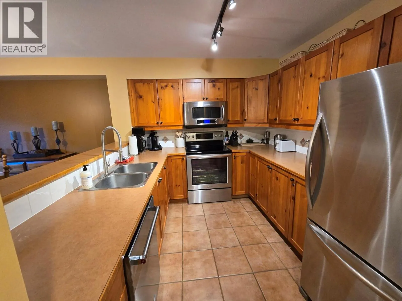 2075 Summit Drive Unit# 19
