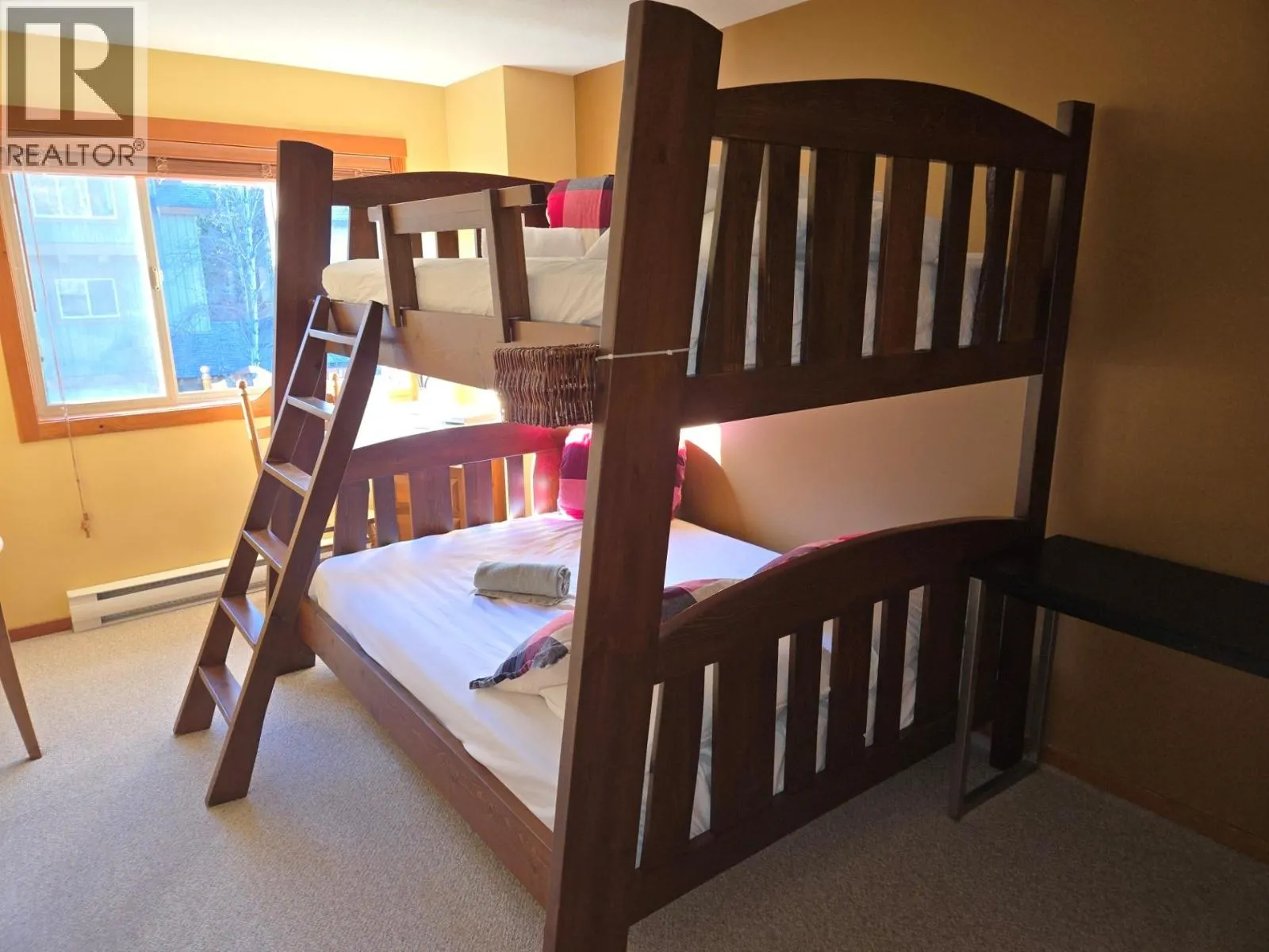 2075 Summit Drive Unit# 19