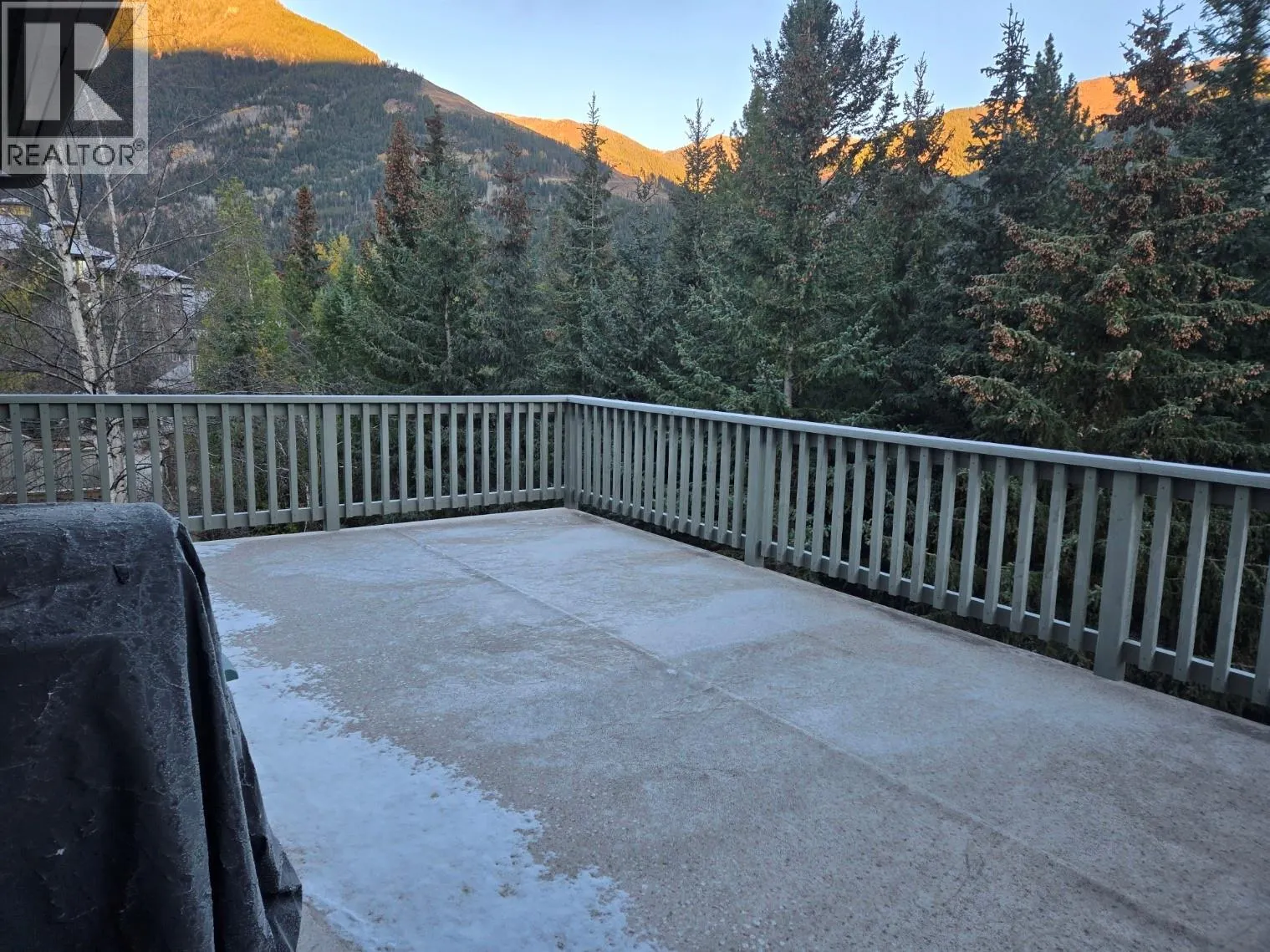 2075 Summit Drive Unit# 19