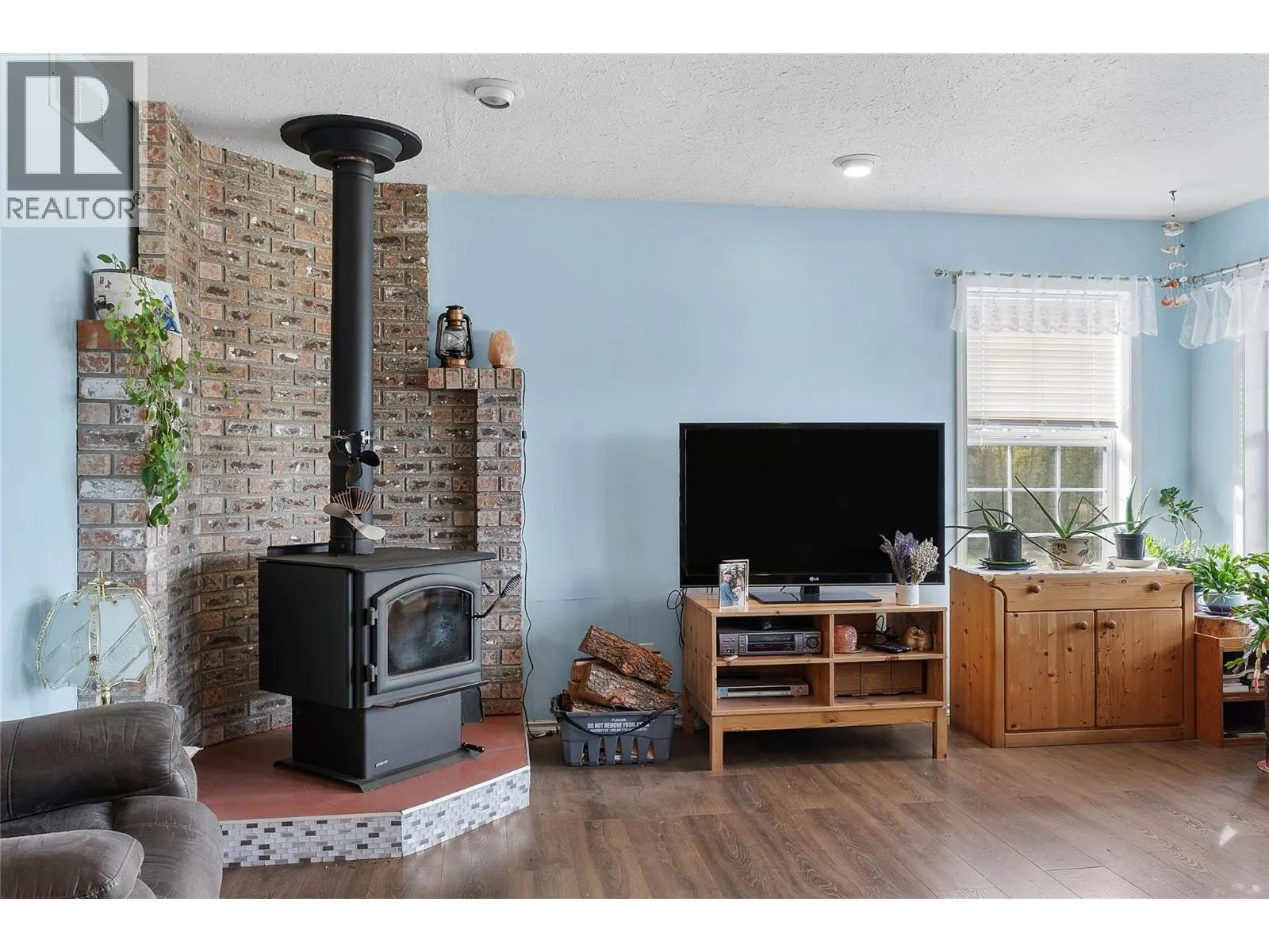 1277 Mountain View Road