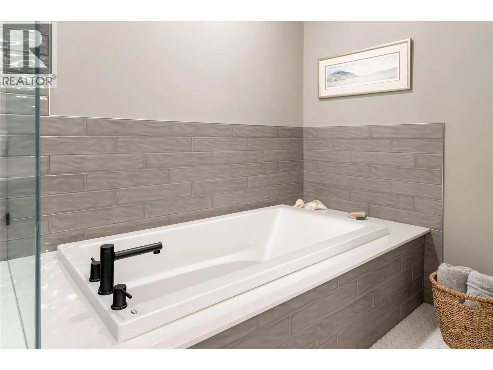 529 Truswell Road Unit# 501
