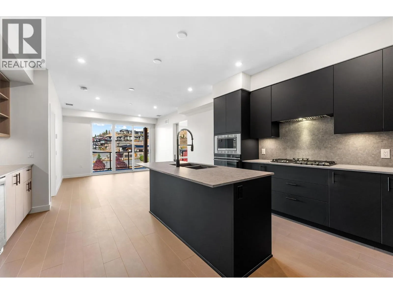 9654 Benchland Road Unit# 407