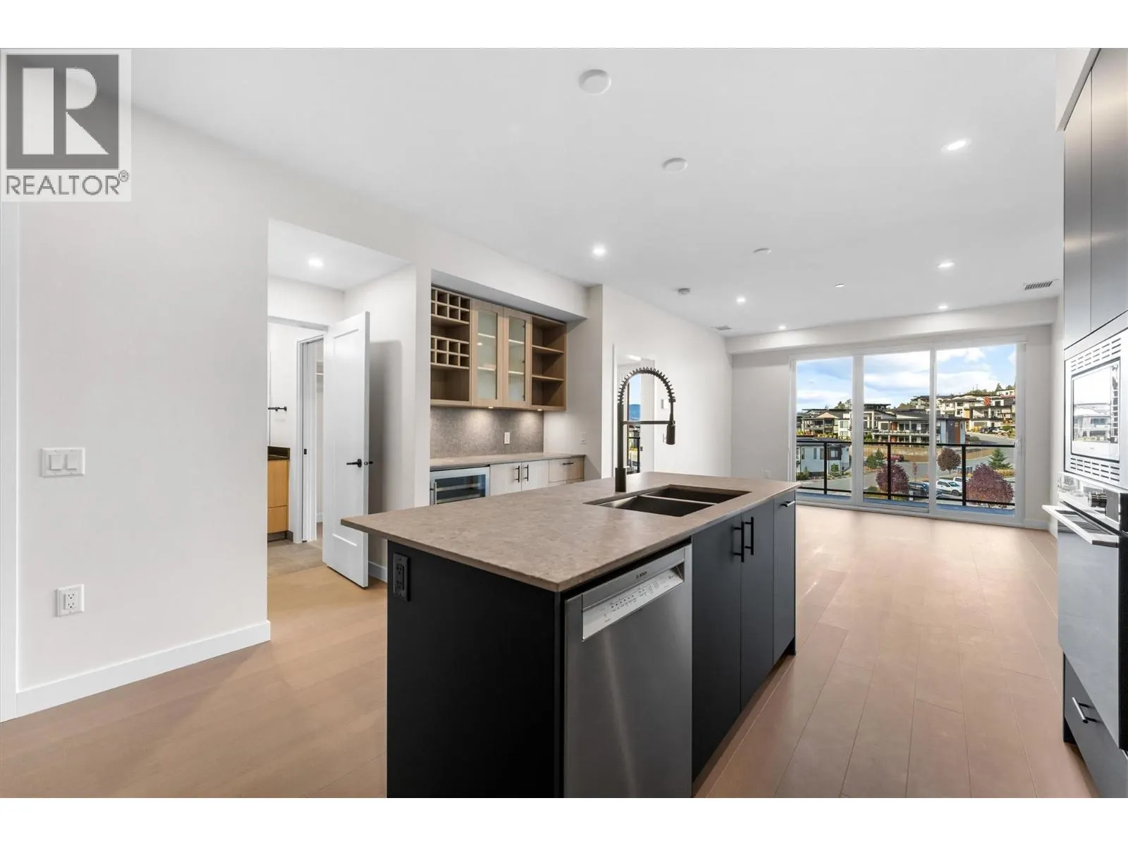 9654 Benchland Road Unit# 407