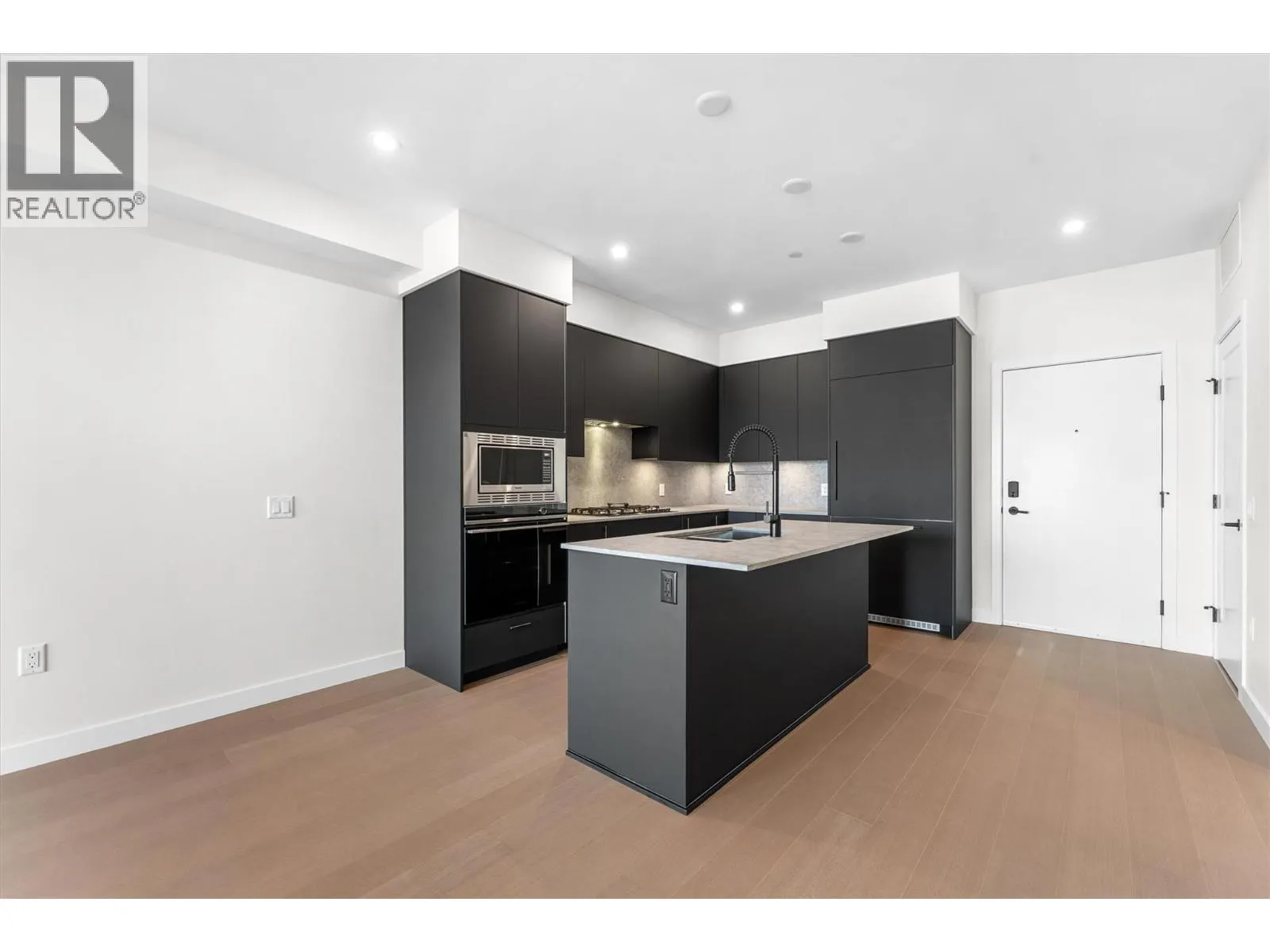 9654 Benchland Road Unit# 407