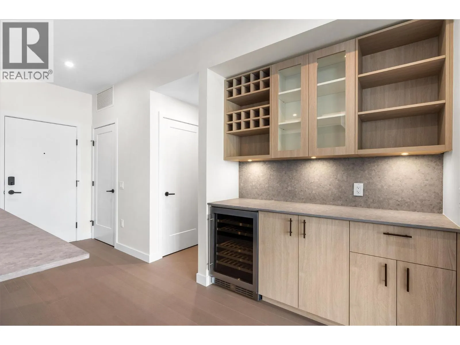 9654 Benchland Road Unit# 407