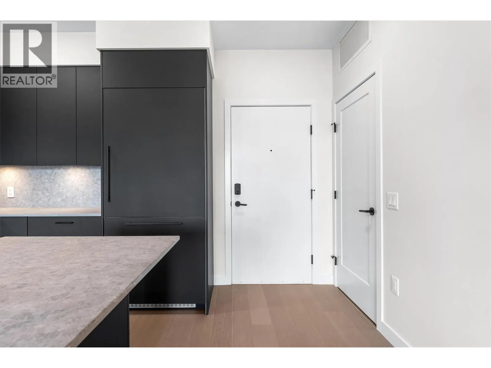 9654 Benchland Road Unit# 407