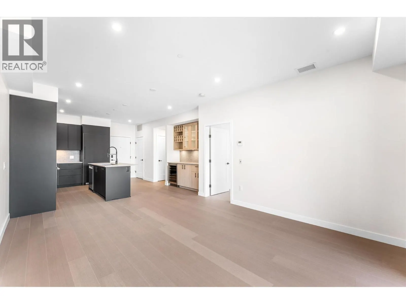 9654 Benchland Road Unit# 407