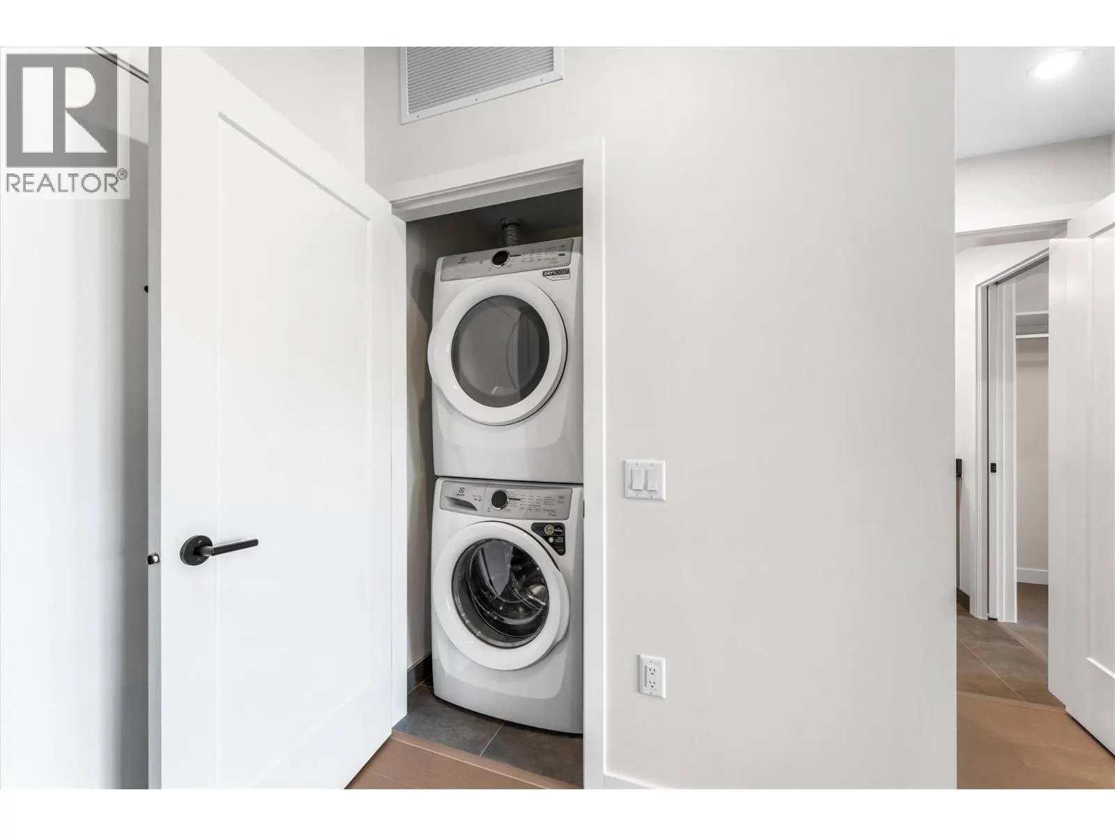 9654 Benchland Road Unit# 407