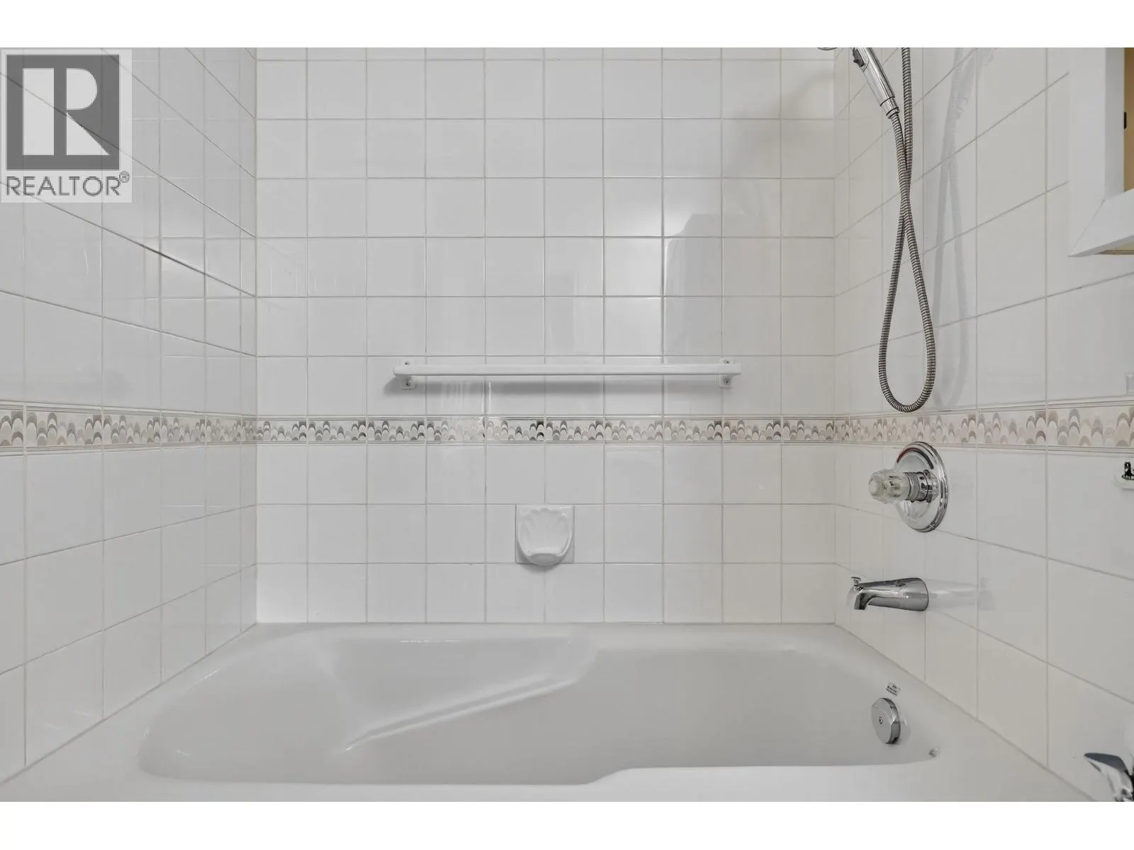 2350 Stillingfleet Road Unit# 102