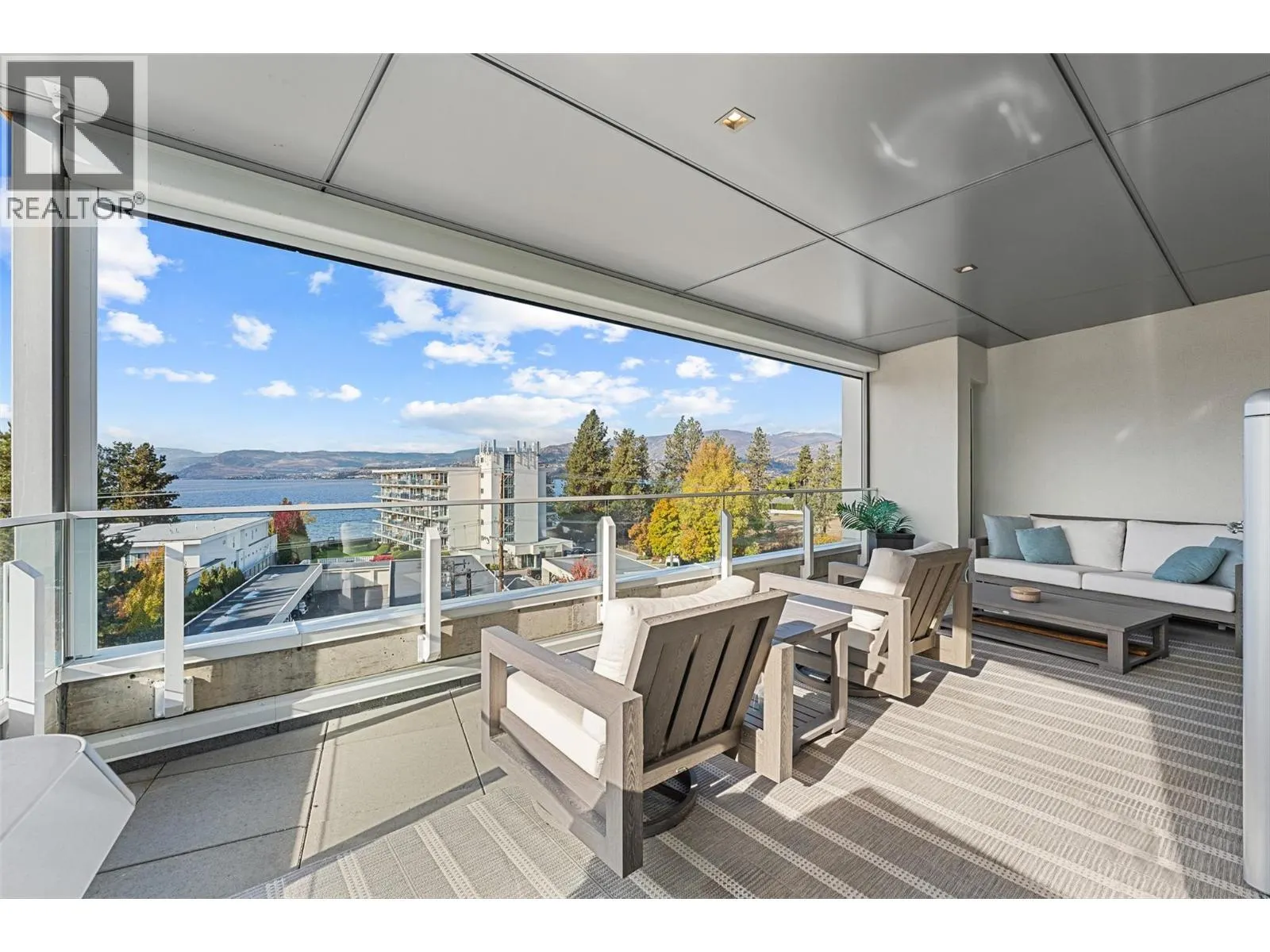 4071 Lakeshore Road Unit# 402