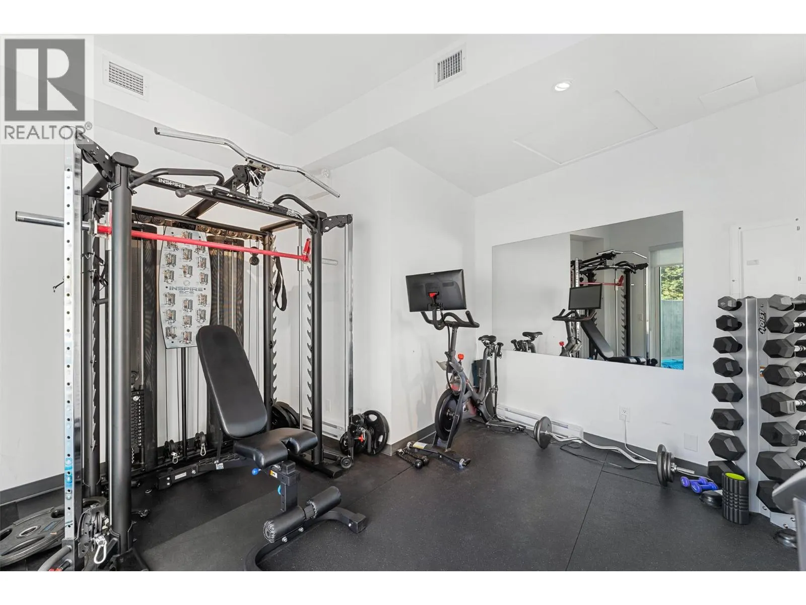 4071 Lakeshore Road Unit# 402