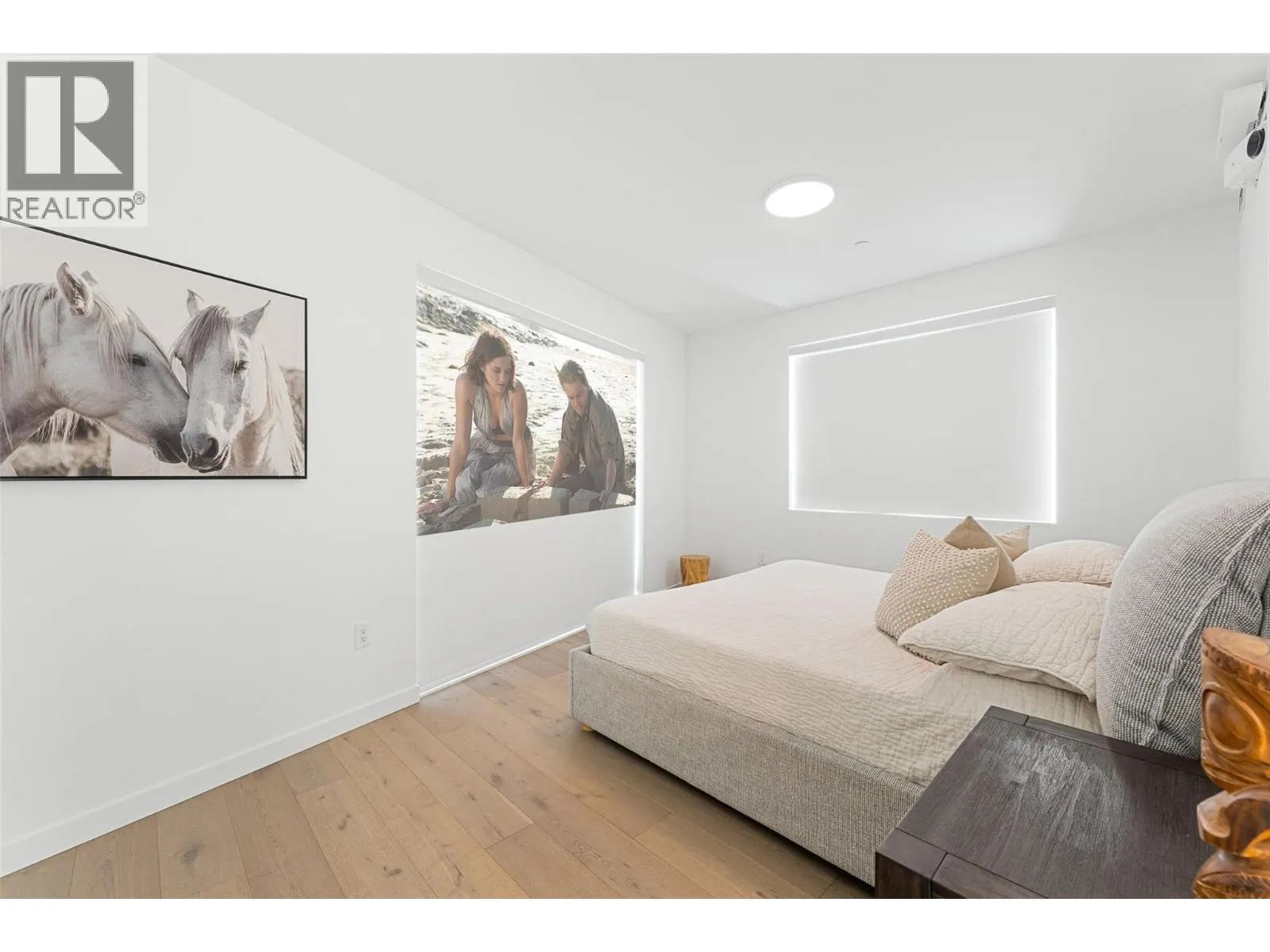 4071 Lakeshore Road Unit# 402