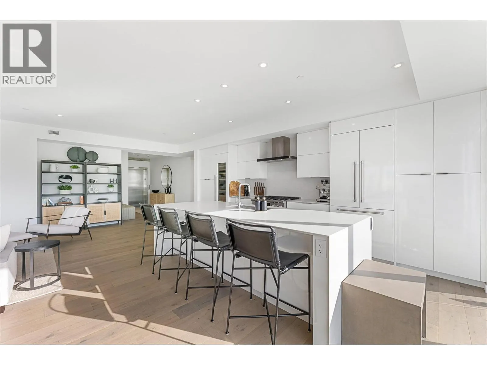 4071 Lakeshore Road Unit# 402