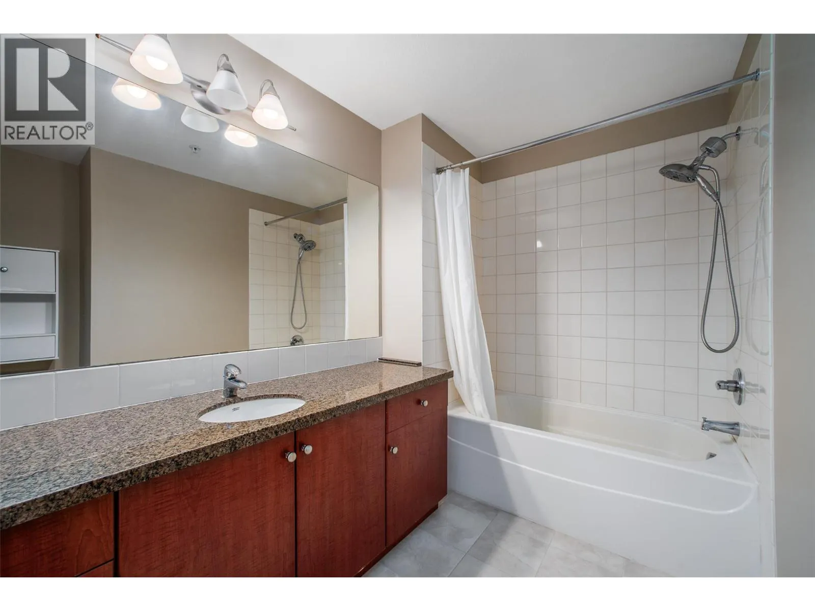 1875 Country Club Drive Unit# 1514