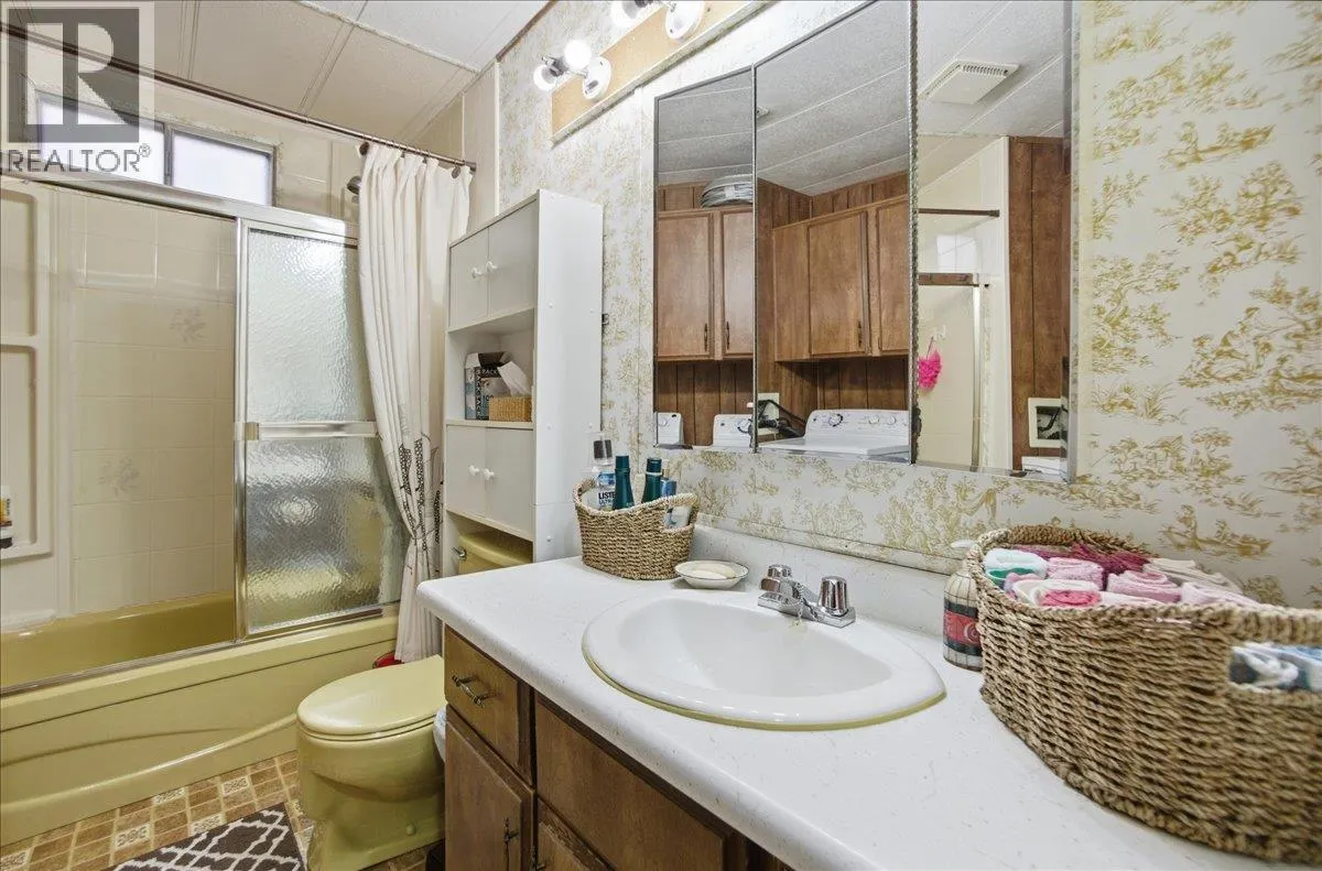 2413 Doukhobour Road