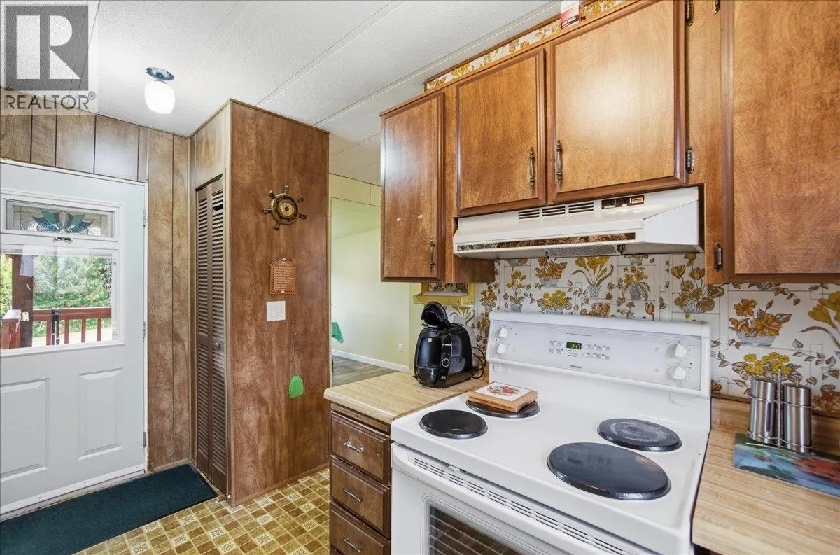 2413 Doukhobour Road