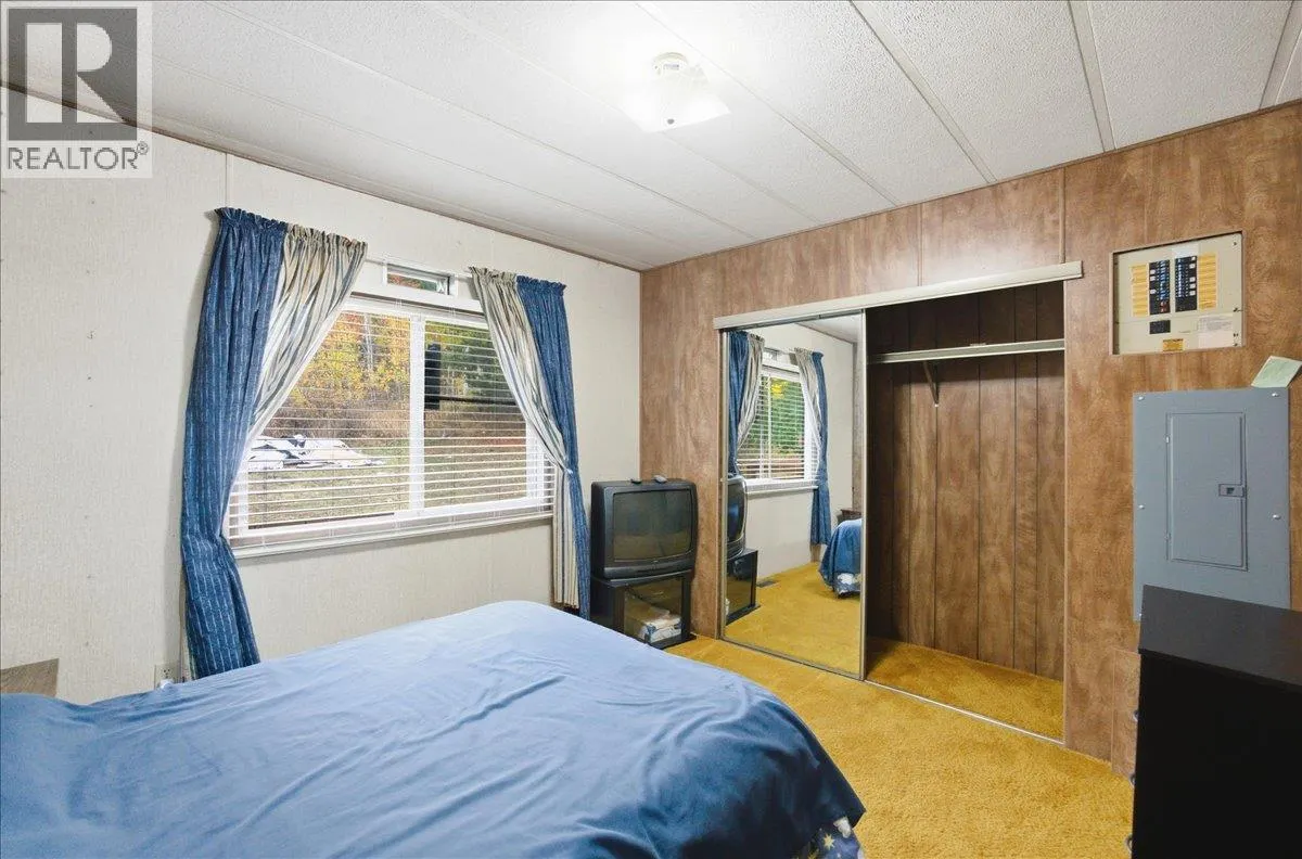 2413 Doukhobour Road