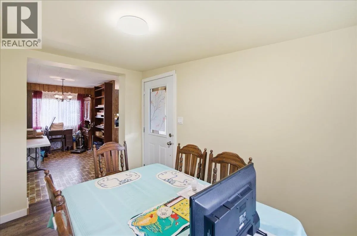 2413 Doukhobour Road