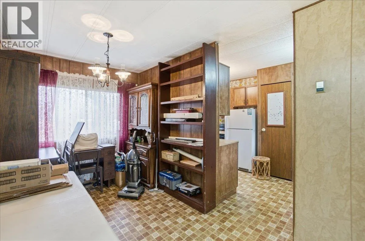 2413 Doukhobour Road