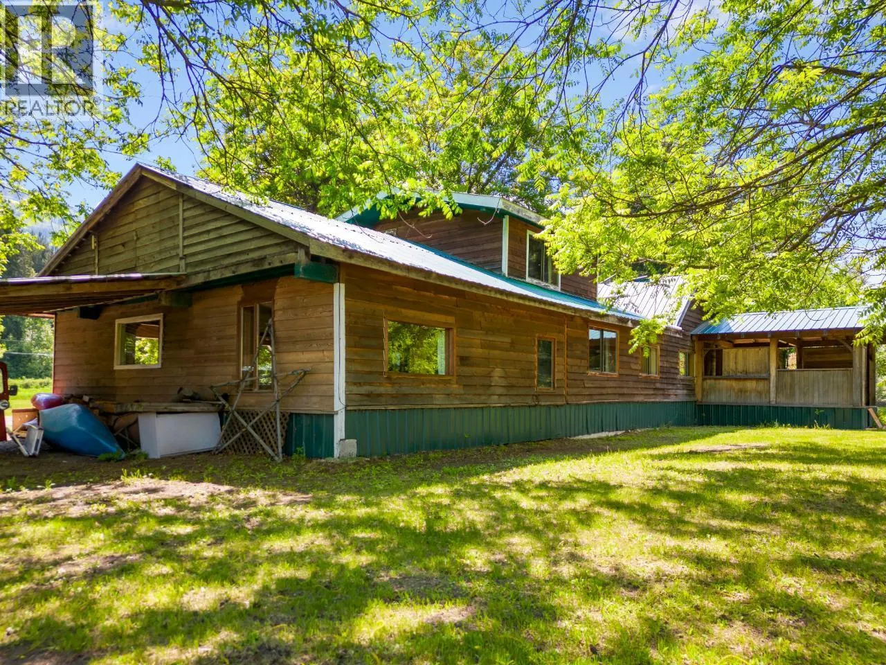 209 LARDEAU RIVER Road