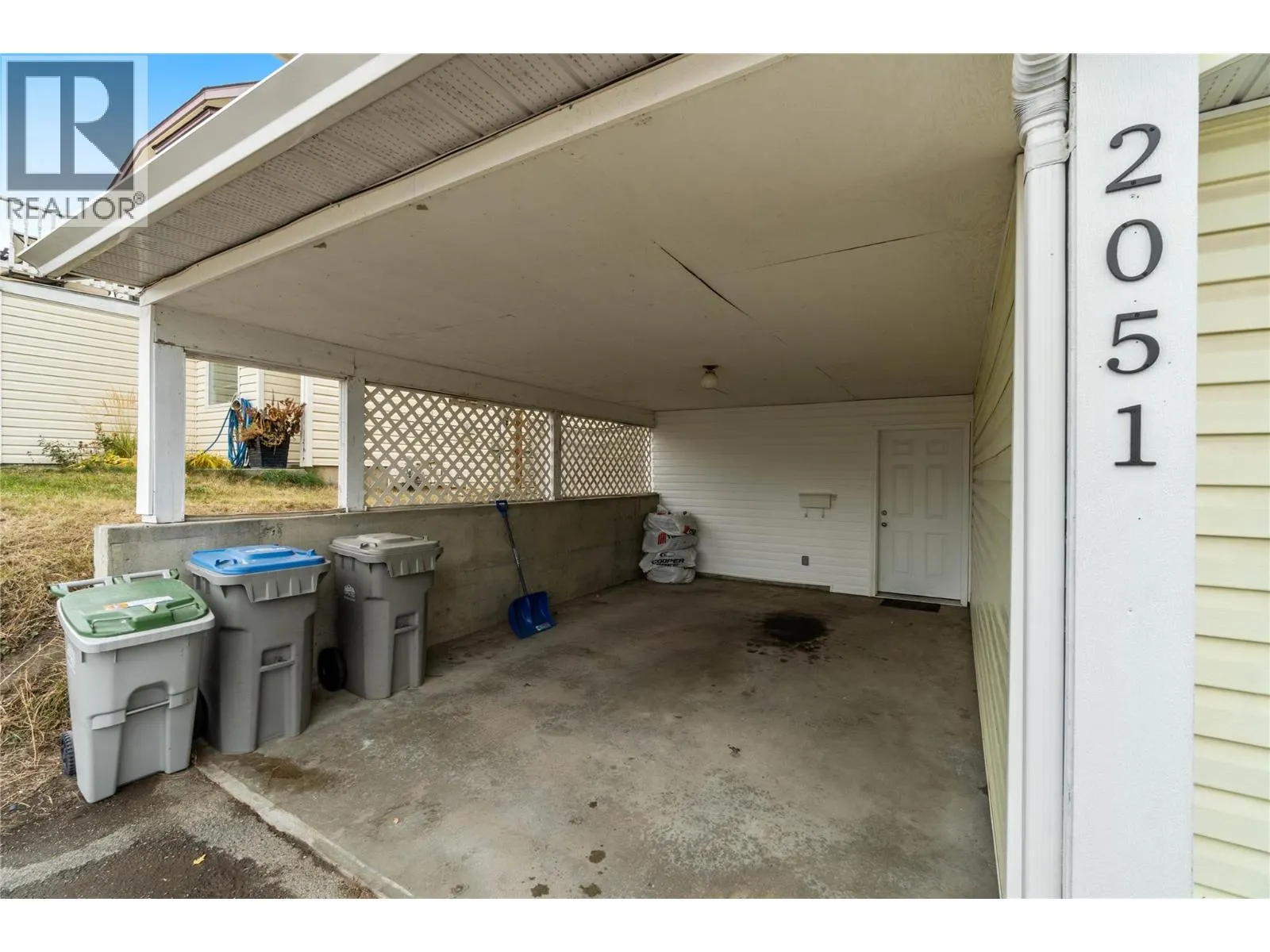 2051 Gladstone Drive