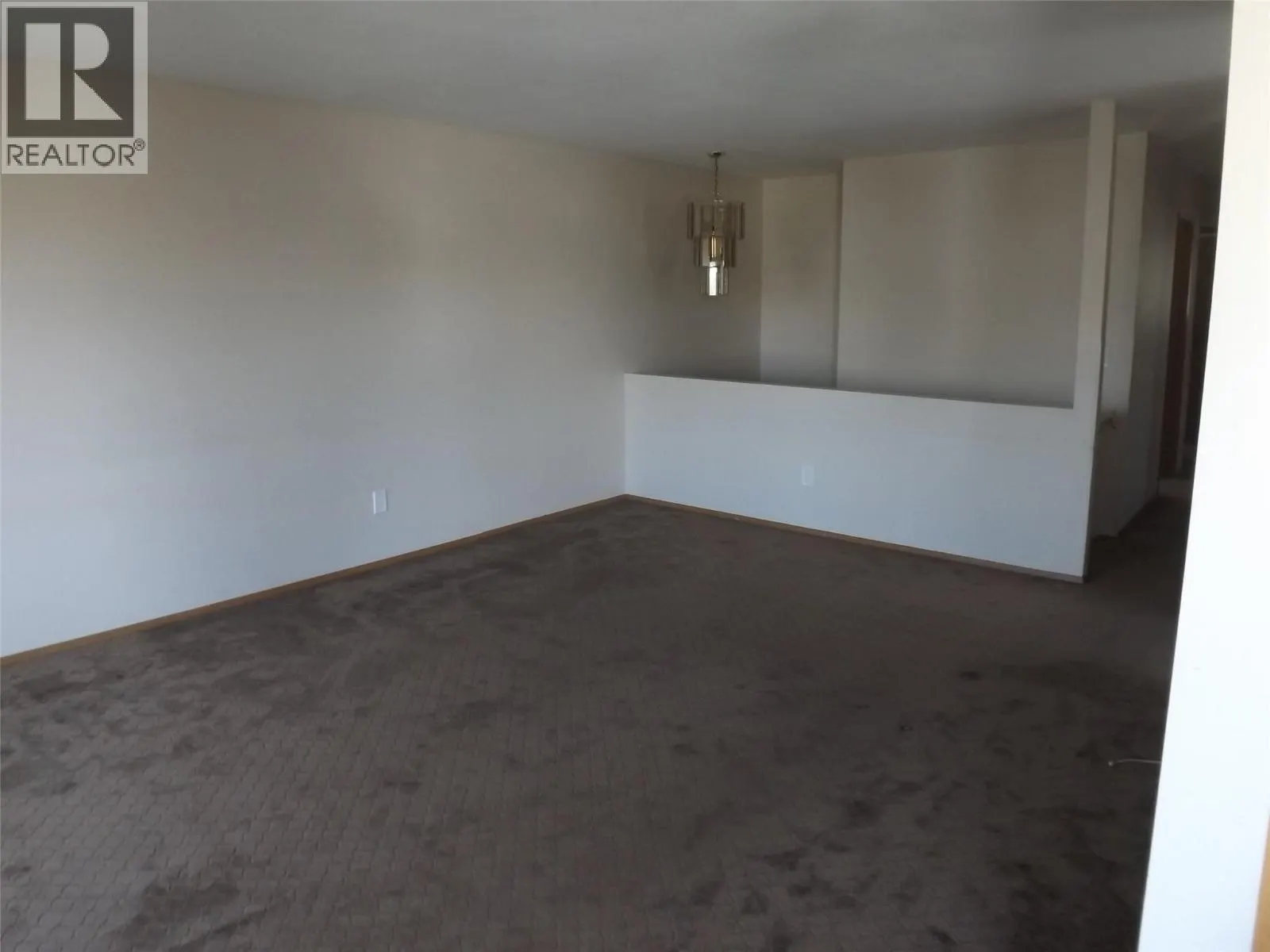 2051 Gladstone Drive