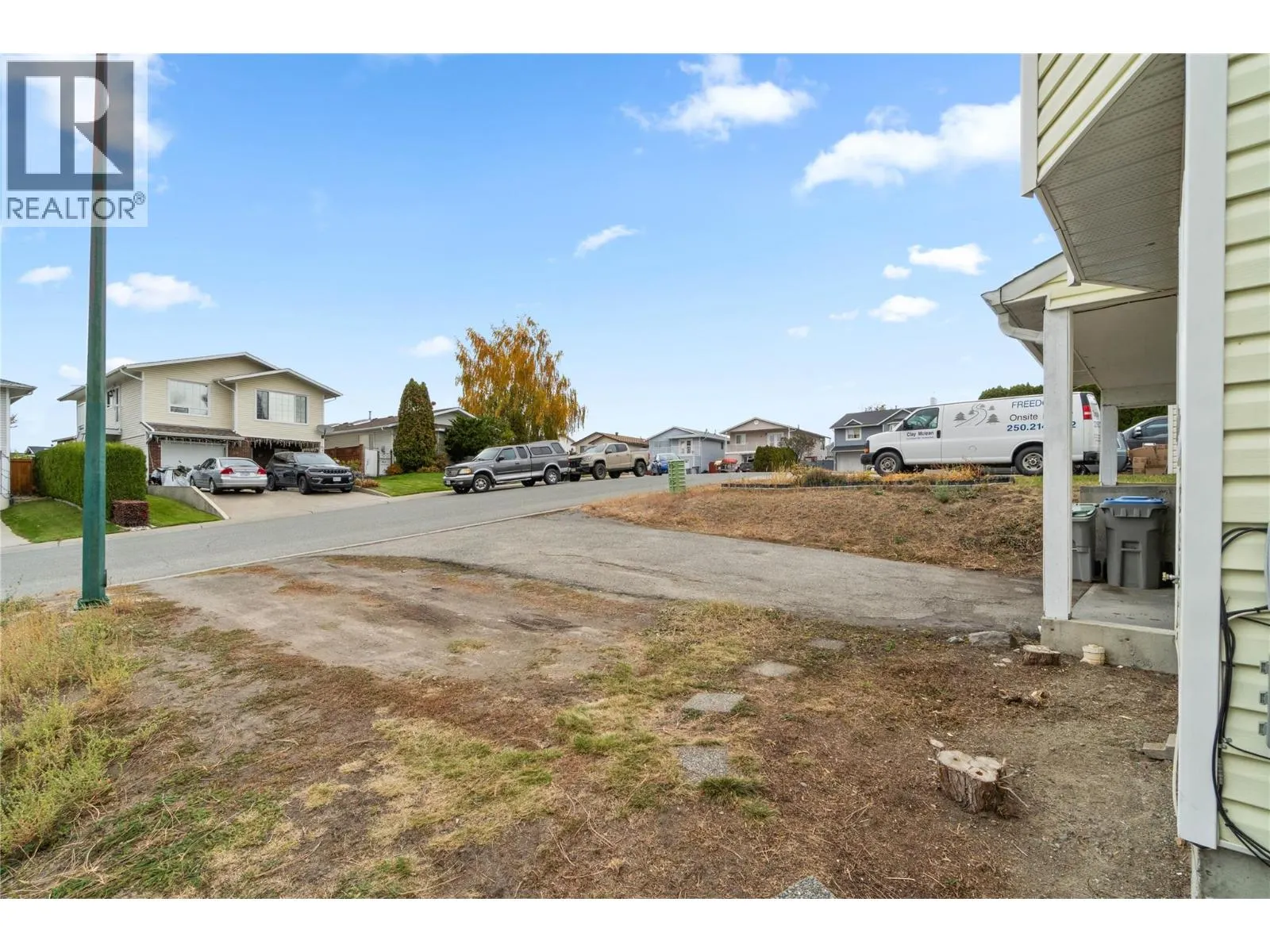 2051 Gladstone Drive