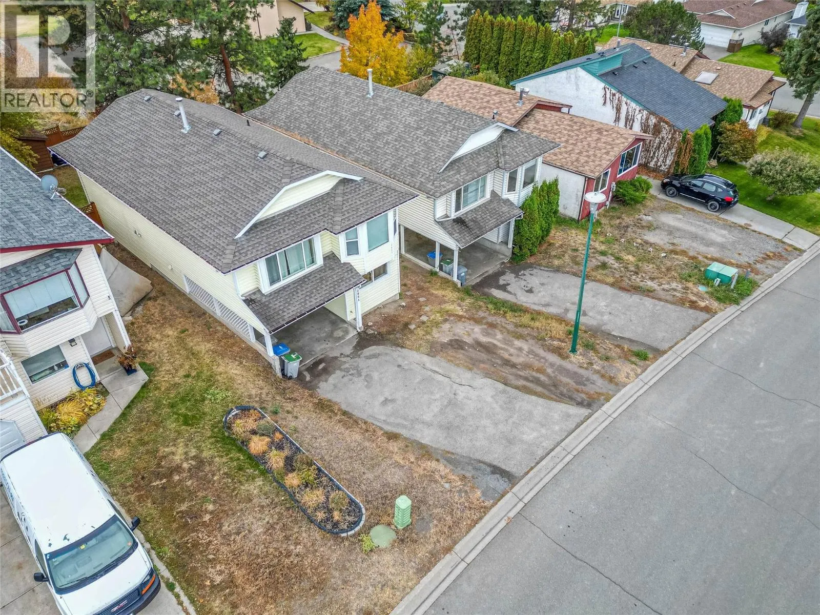 2051 Gladstone Drive