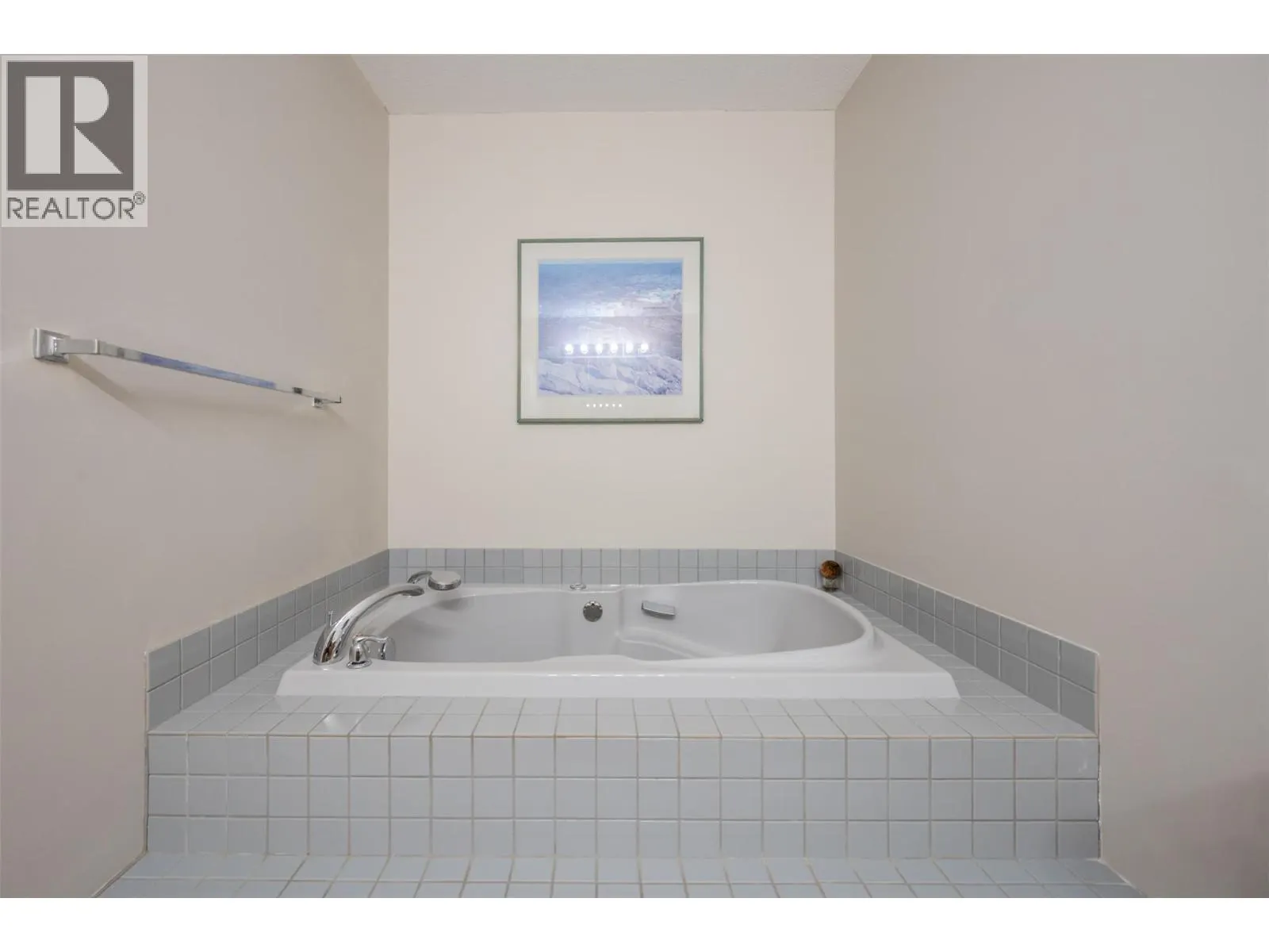 138 EVERGREEN Crescent