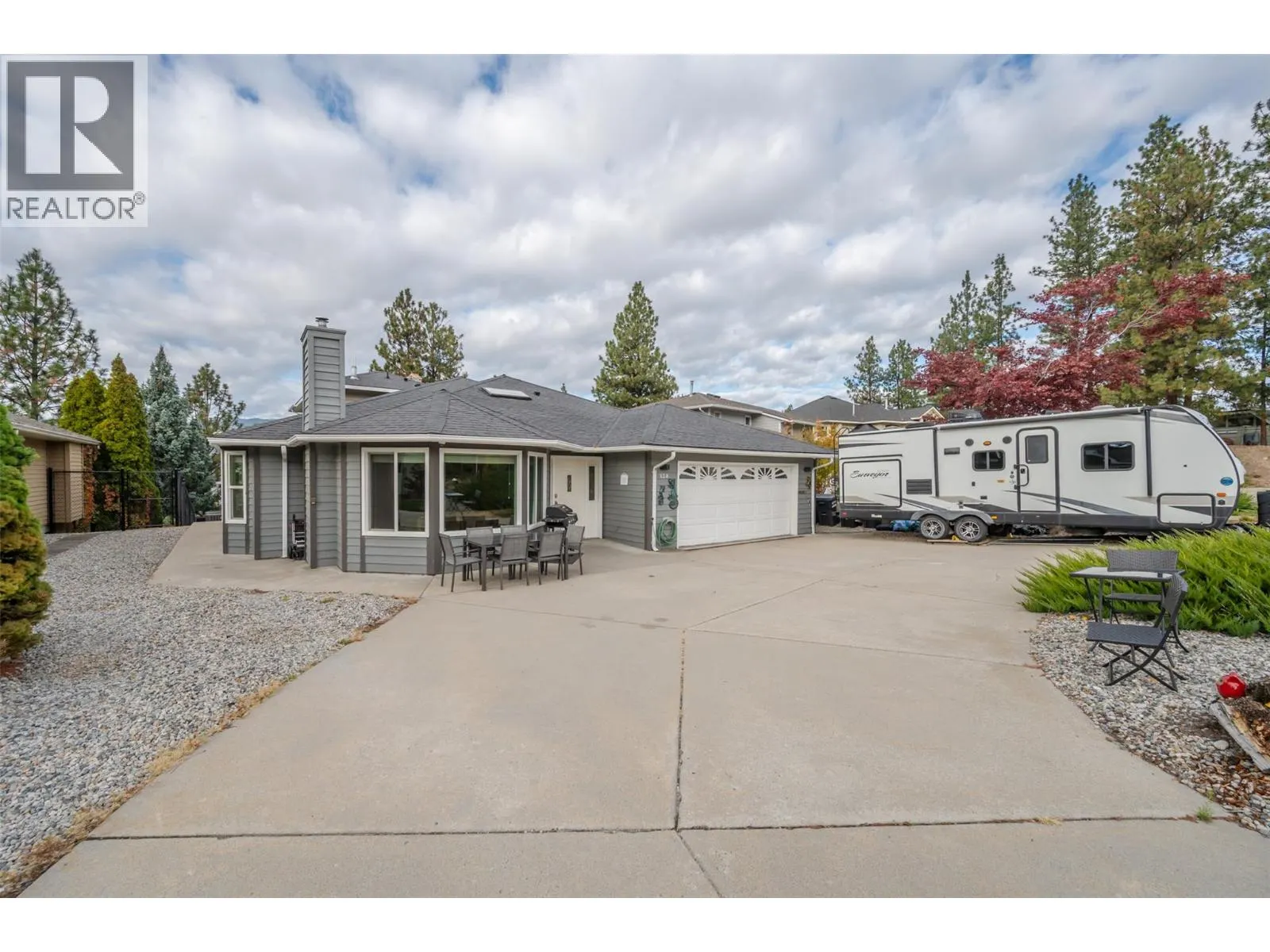 138 EVERGREEN Crescent