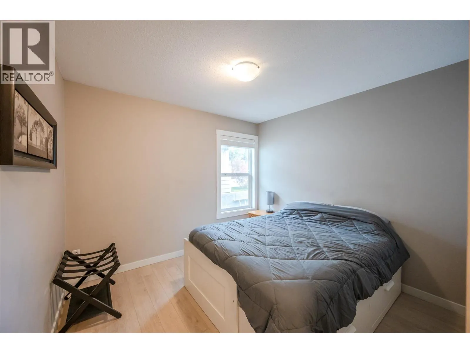 138 EVERGREEN Crescent