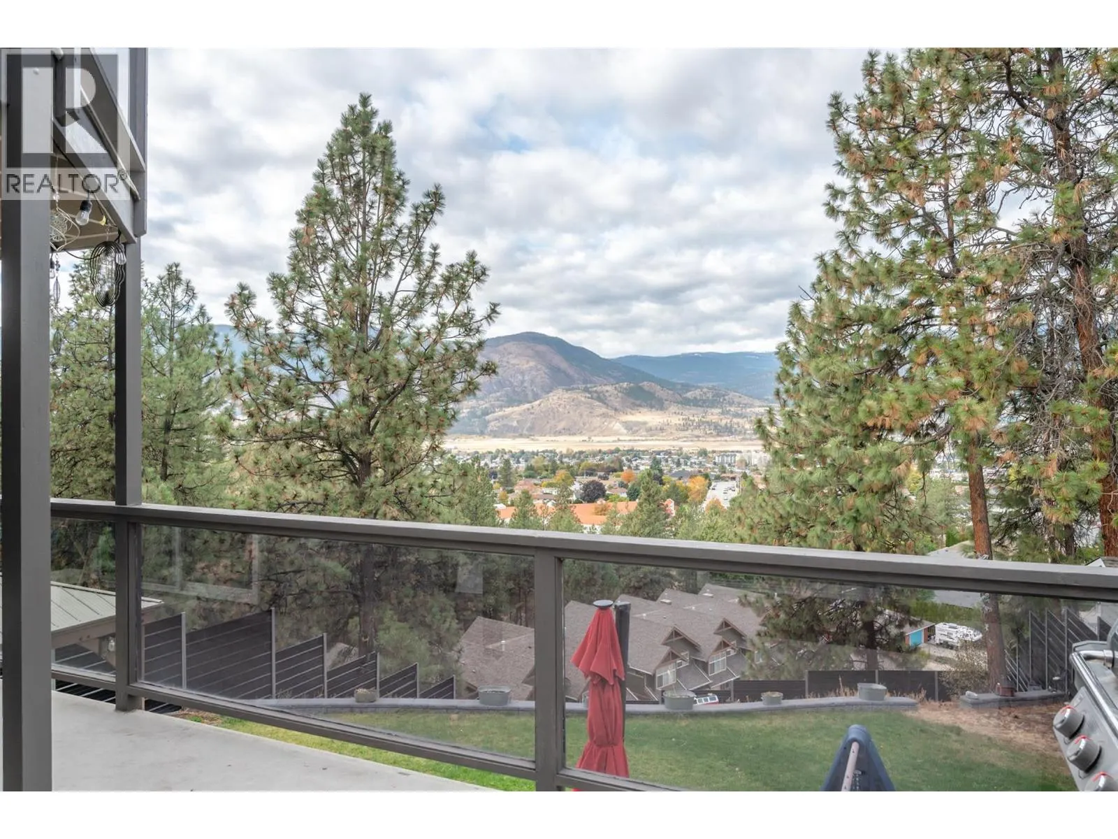 138 EVERGREEN Crescent