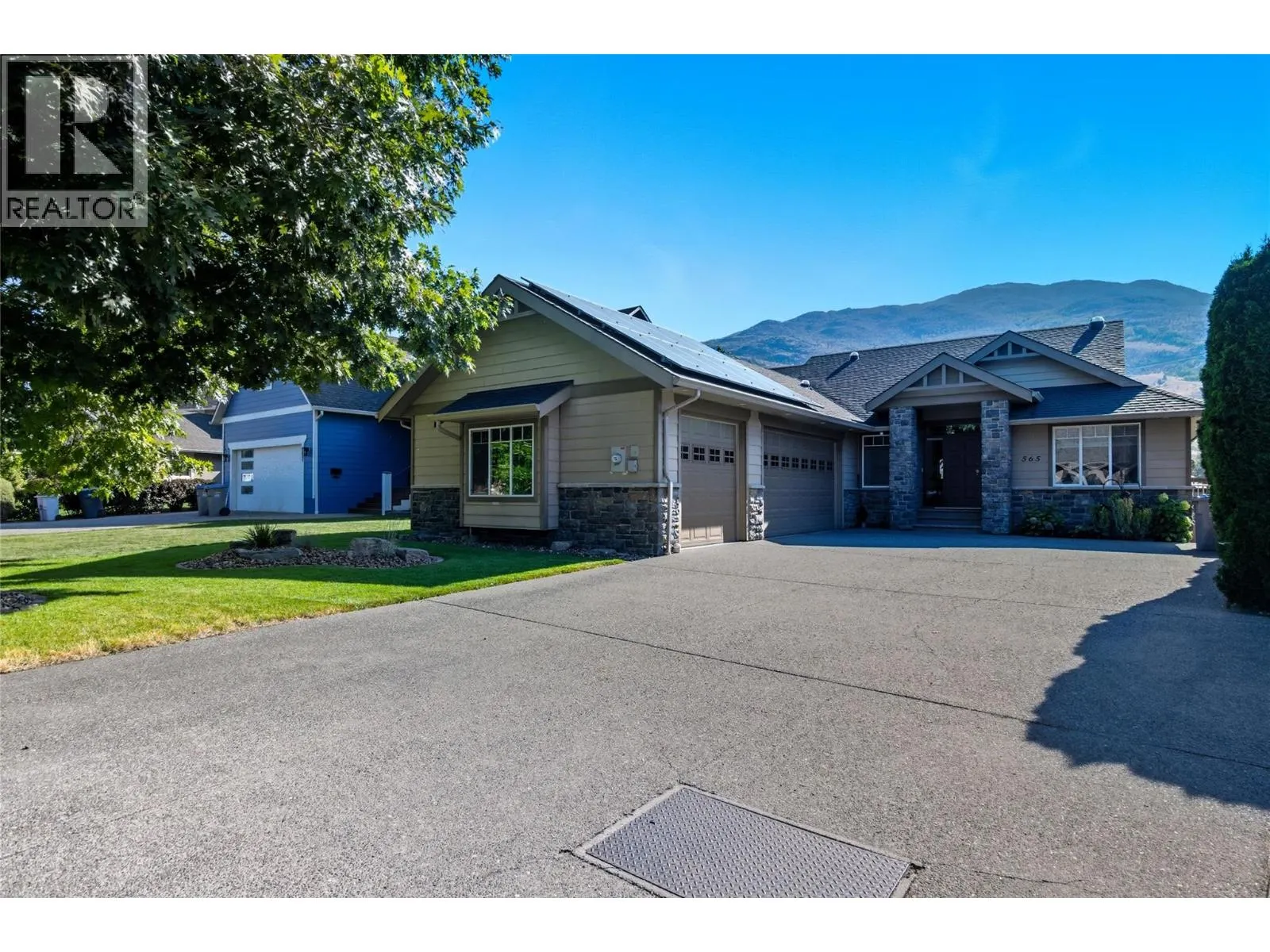 565 McCurrach Place