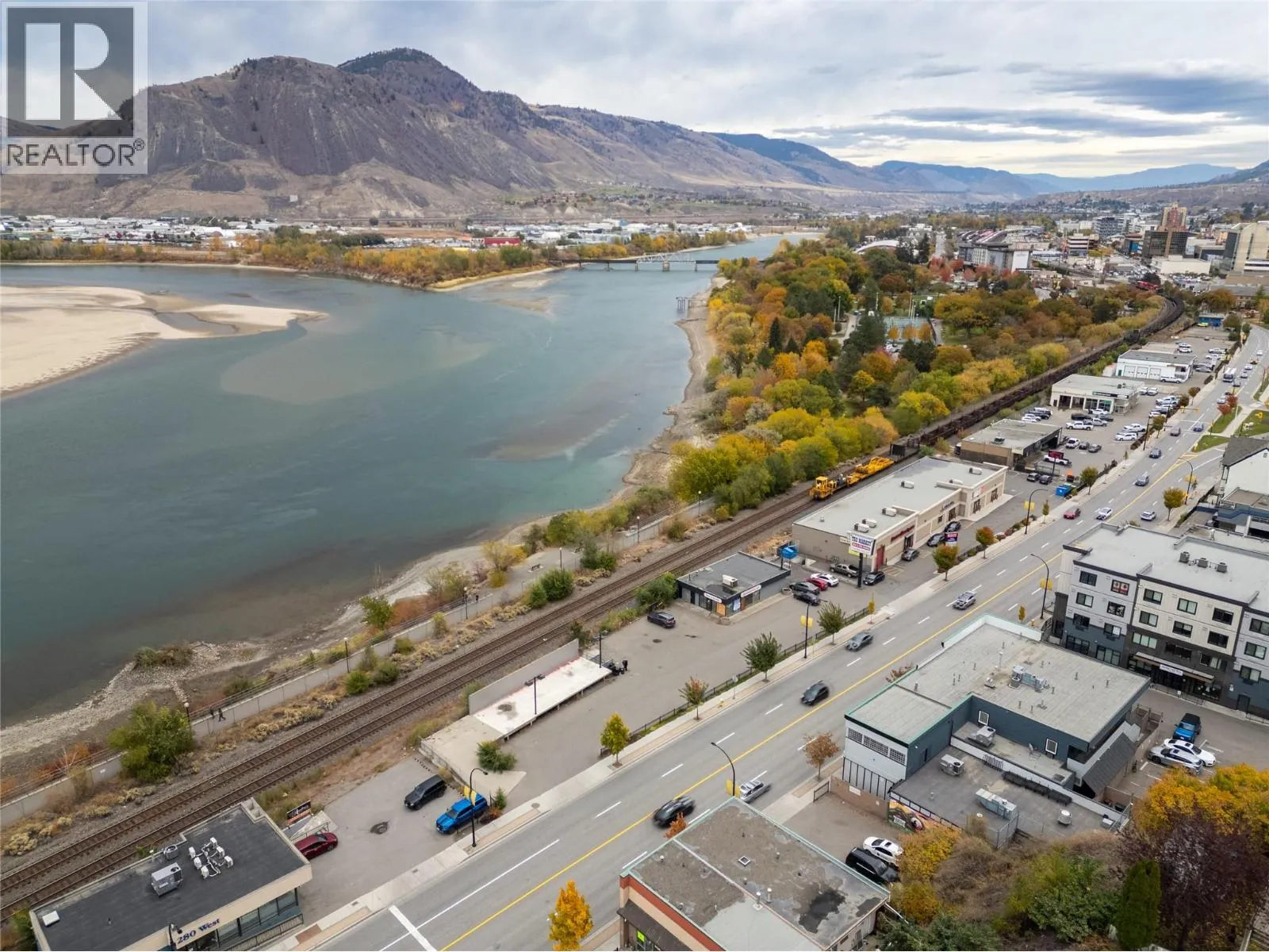 260 VICTORIA  W Street