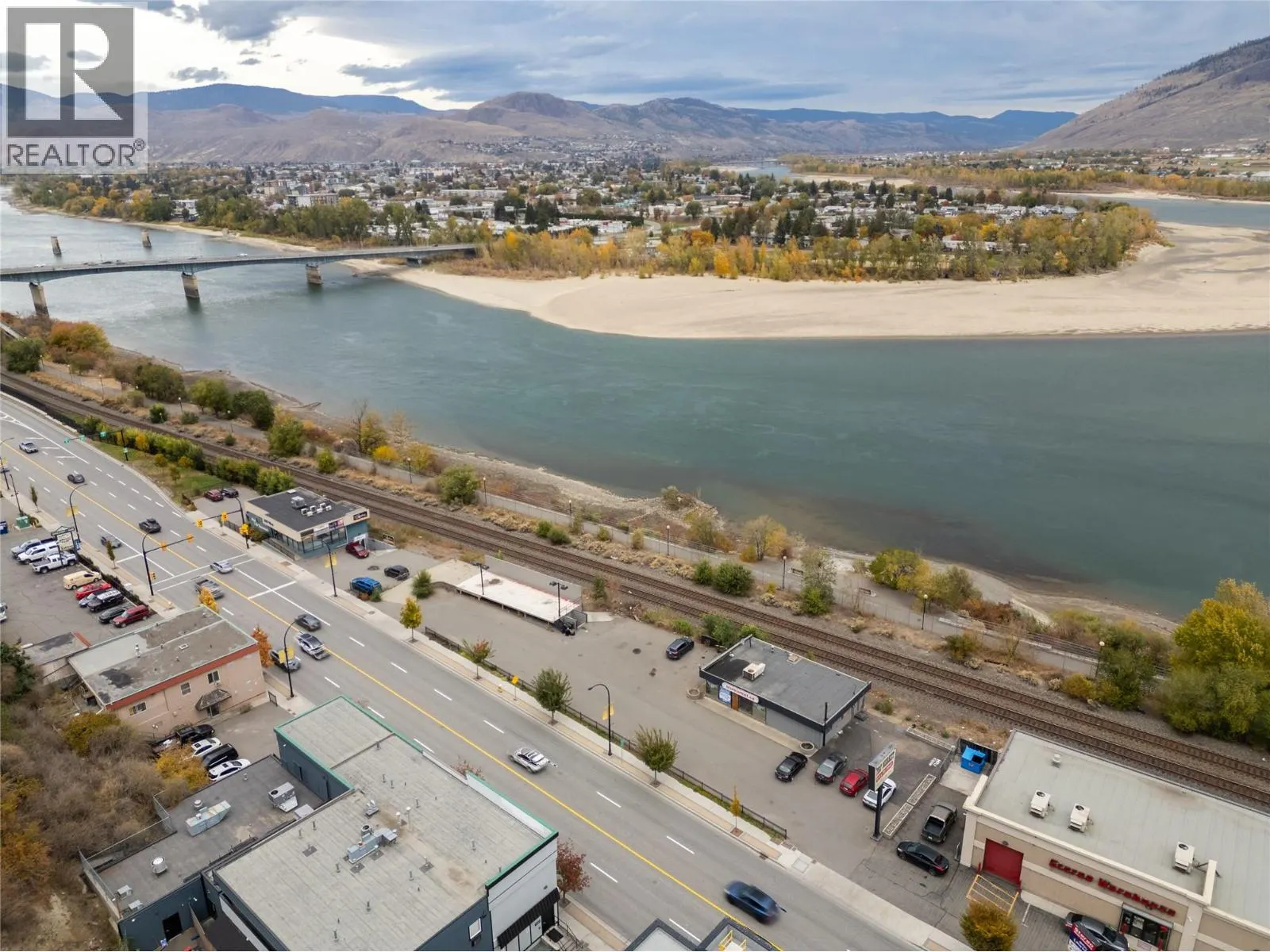 260 VICTORIA  W Street