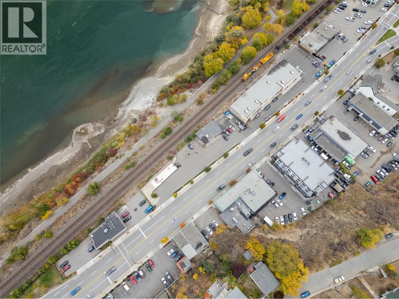 260 VICTORIA  W Street