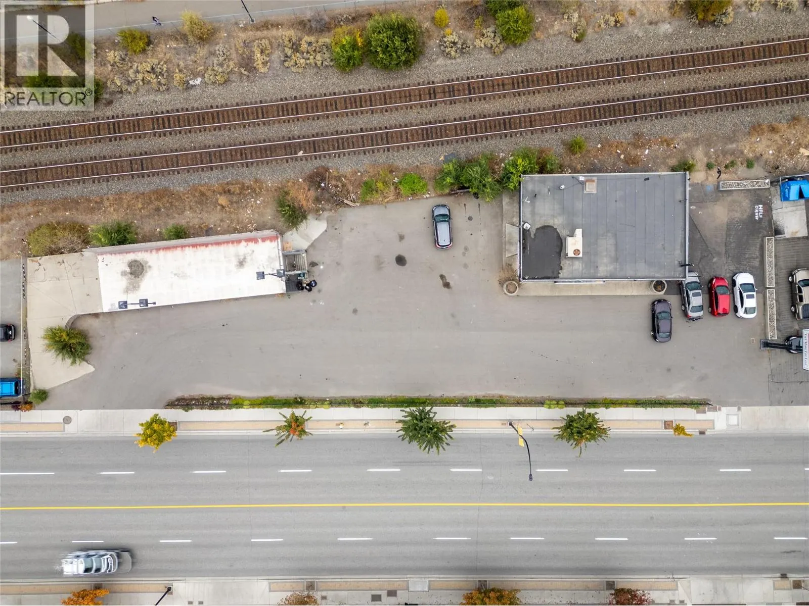 260 VICTORIA  W Street