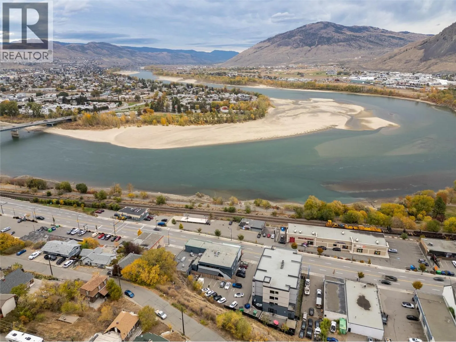 260 VICTORIA  W Street