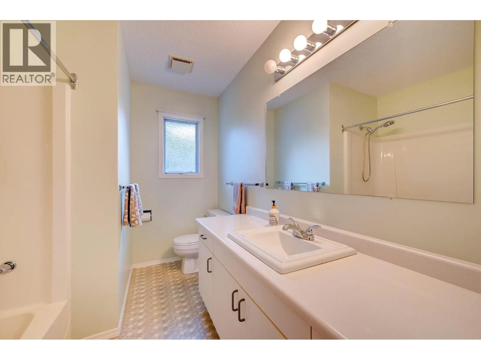 256 Valleyview Place