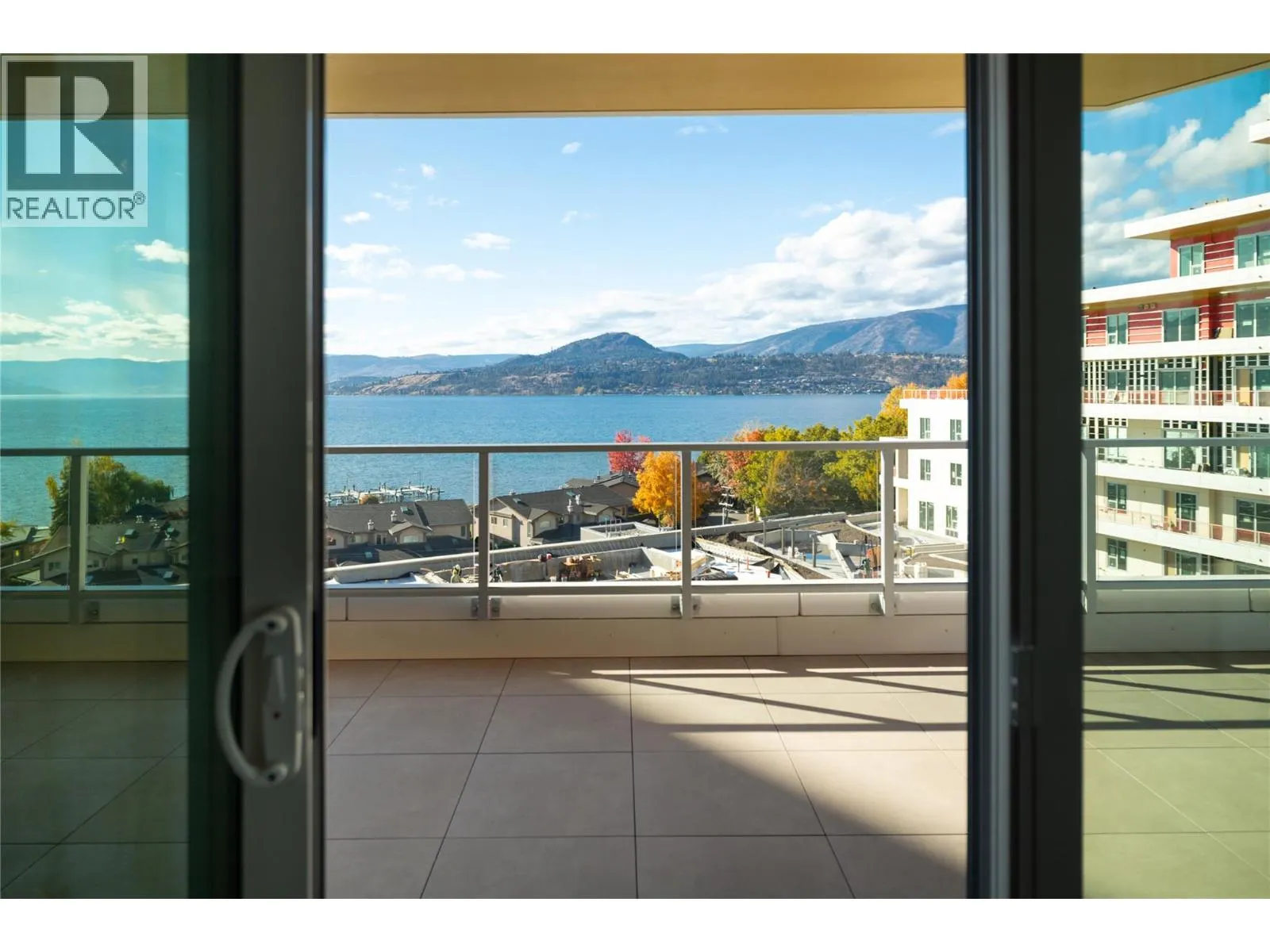 3340 Lakeshore Road Unit# 715