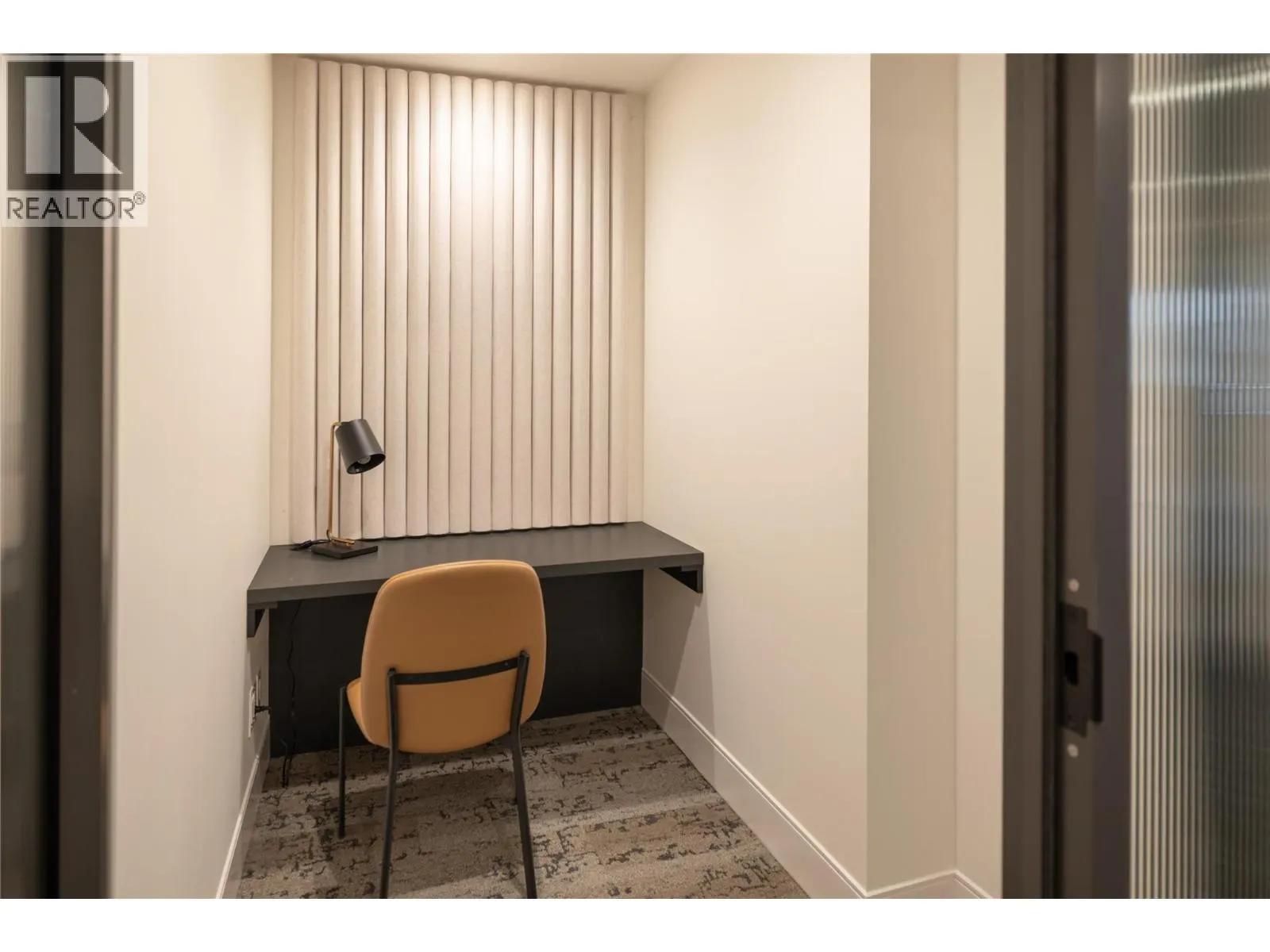 3340 Lakeshore Road Unit# 715