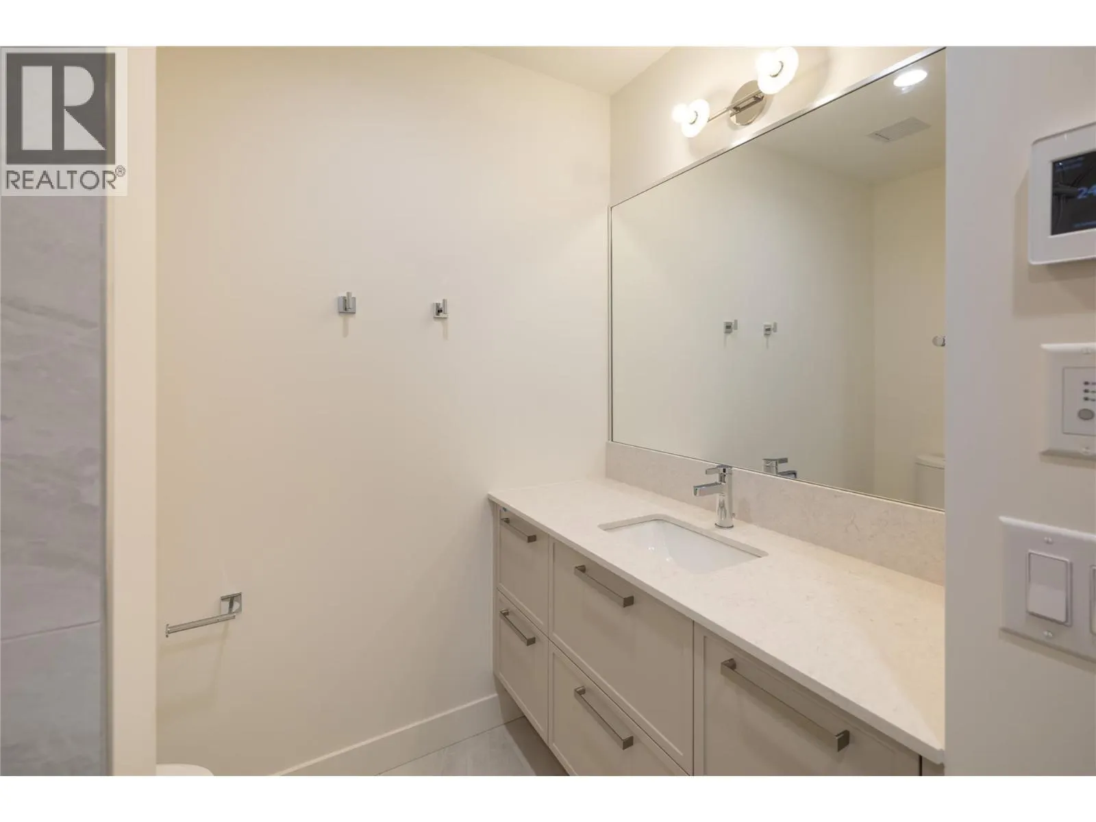 3340 Lakeshore Road Unit# 715