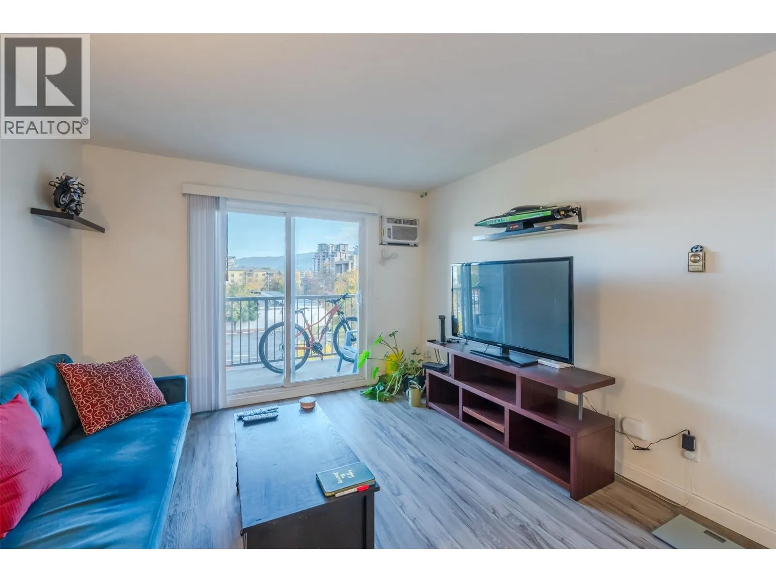 130 Skaha Place Unit# 411